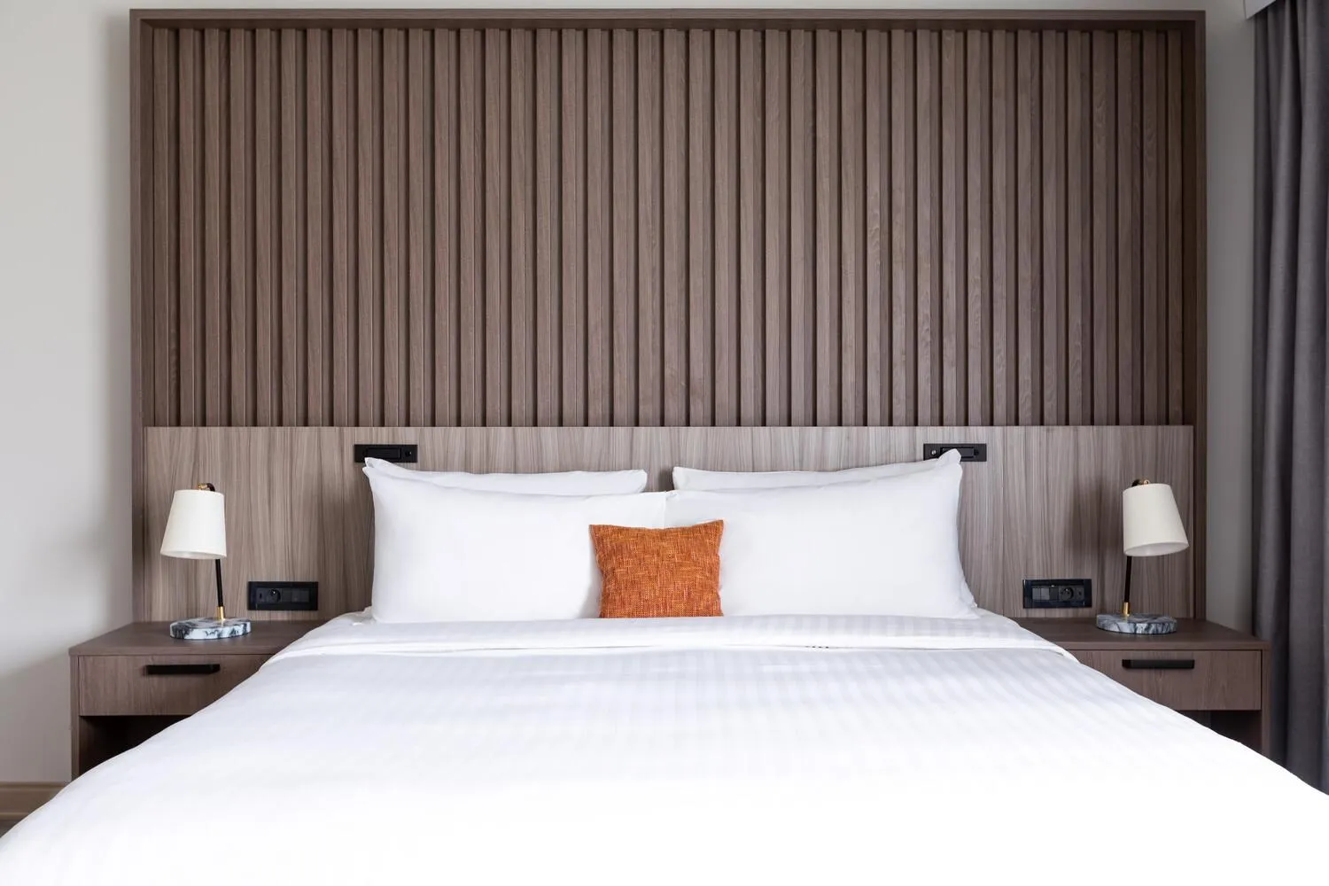 Bed in Paris Marriott Charles de Gaulle Airport Hotel