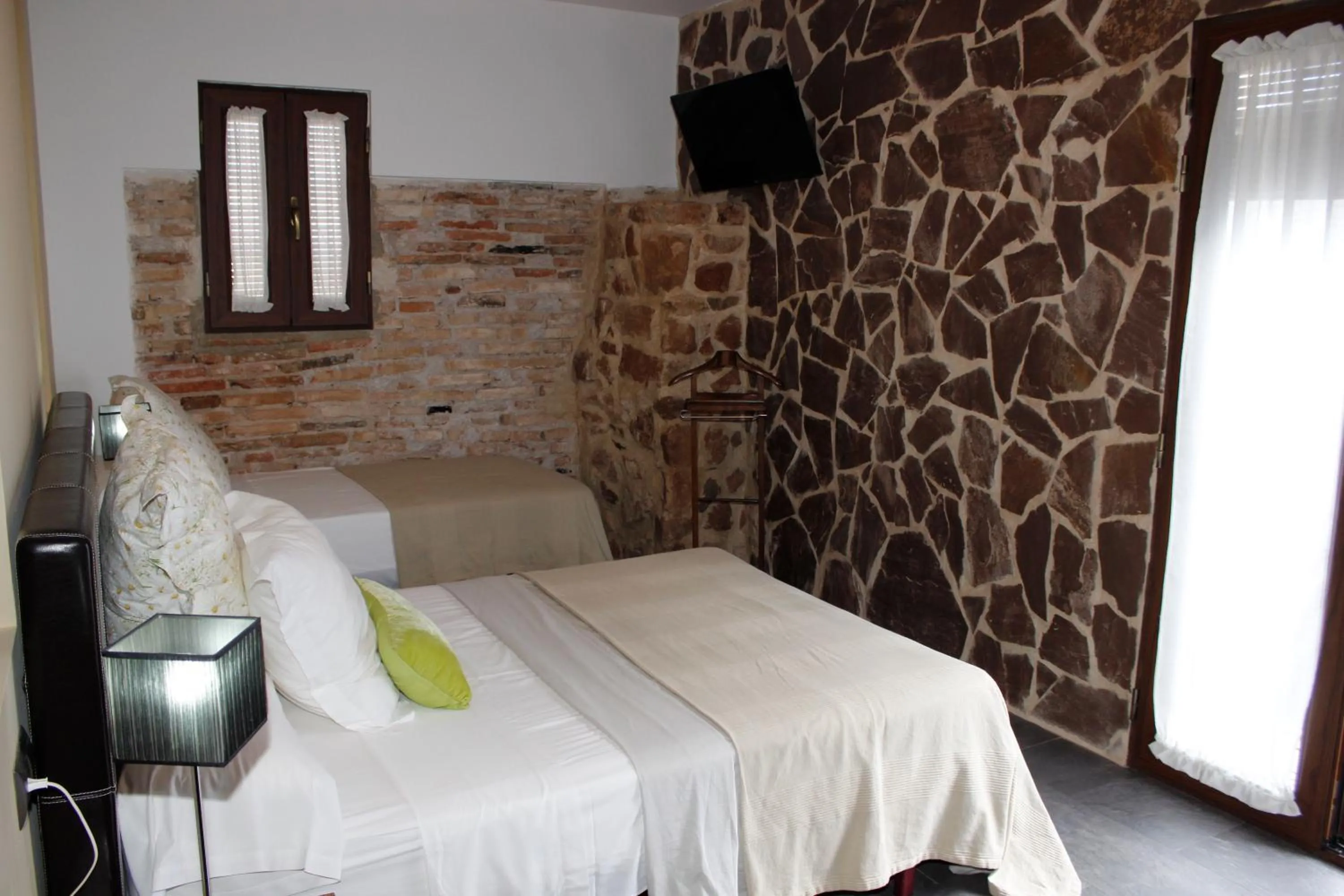 Photo of the whole room, Bed in Palacete Maria Rosa