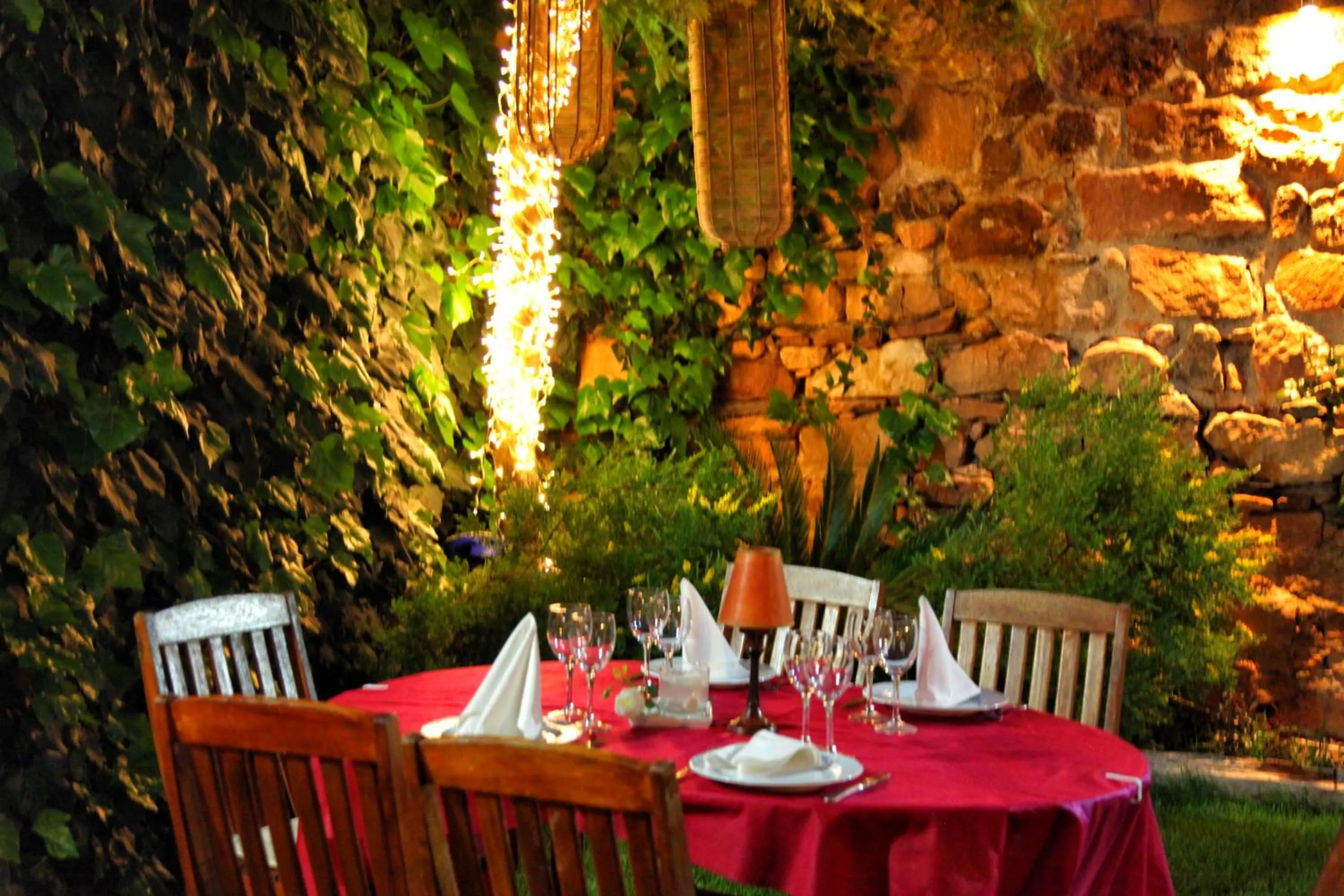 Restaurant/places to eat in Palacete Maria Rosa