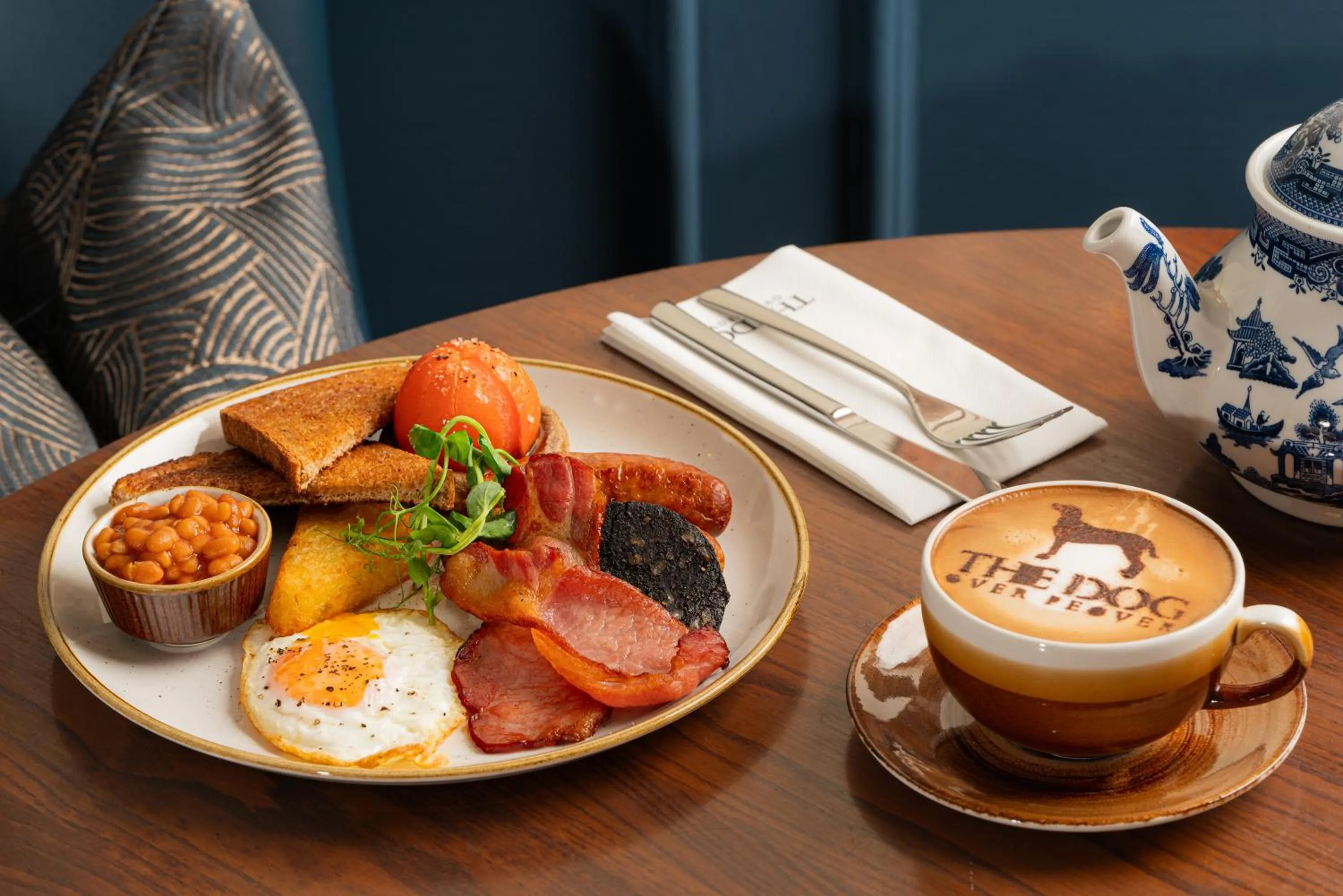 Breakfast in The Dog in Over Peover