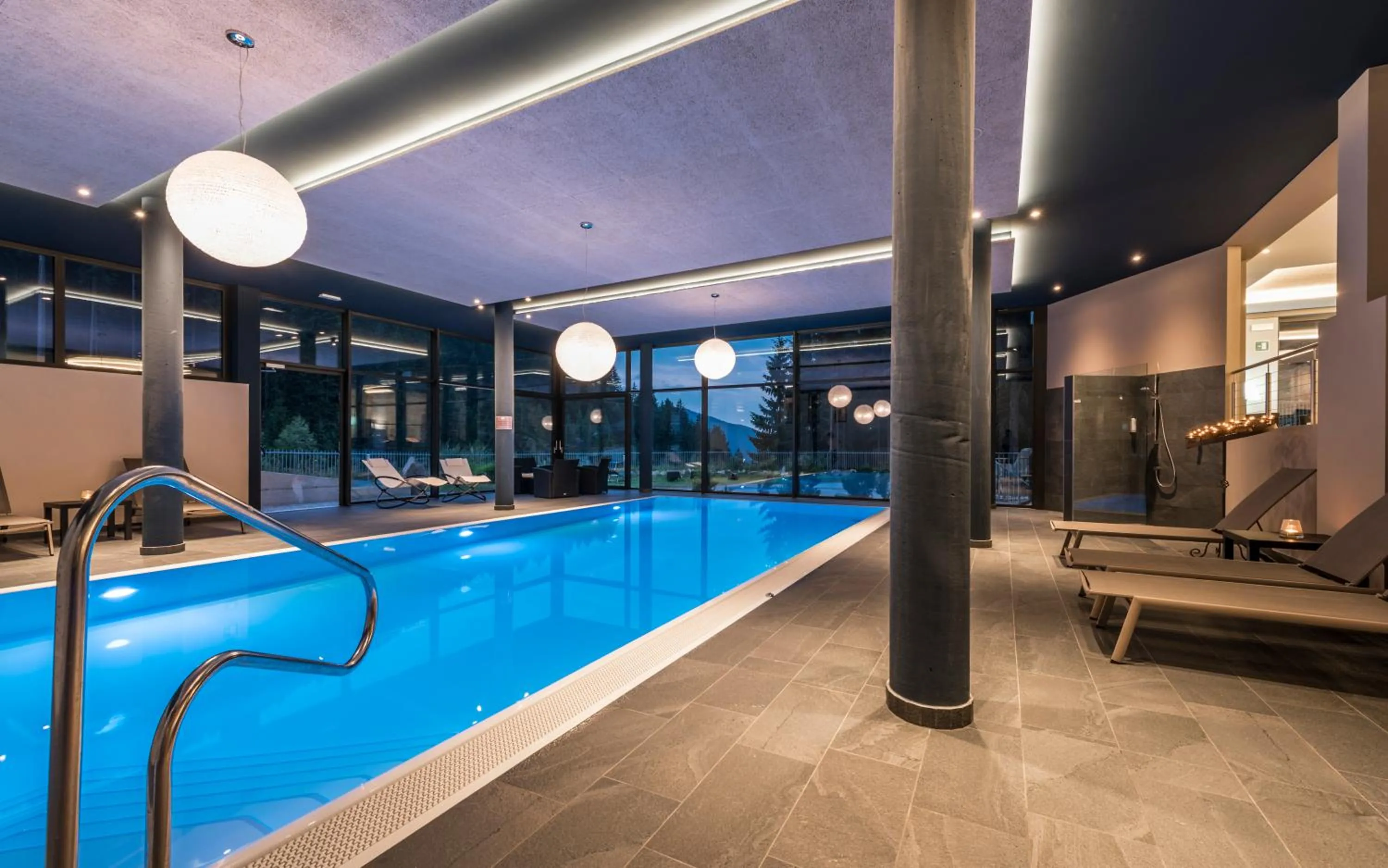 Hot Spring Bath in Hotel Rosengarten