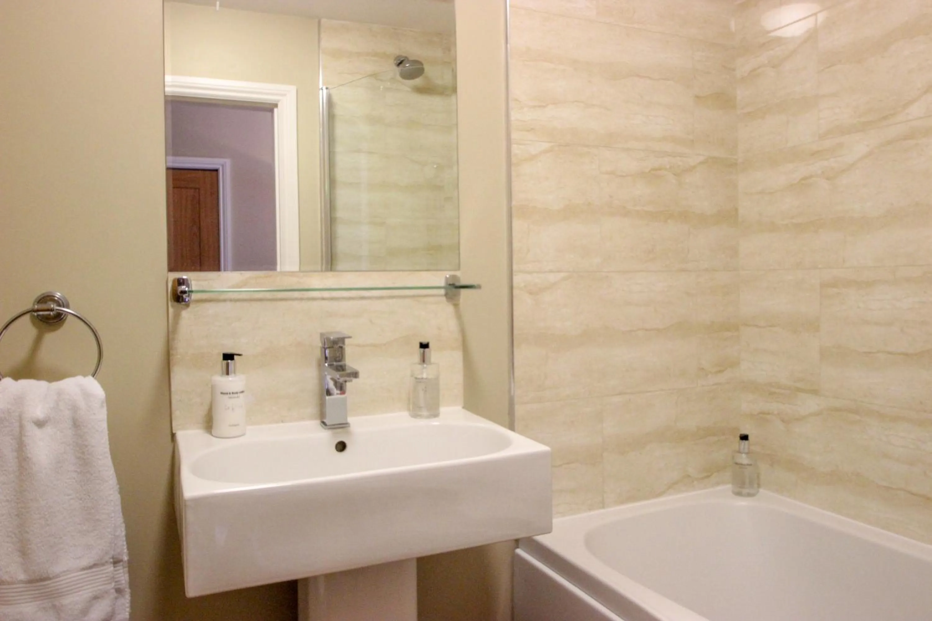 Shower in The Badger Inn