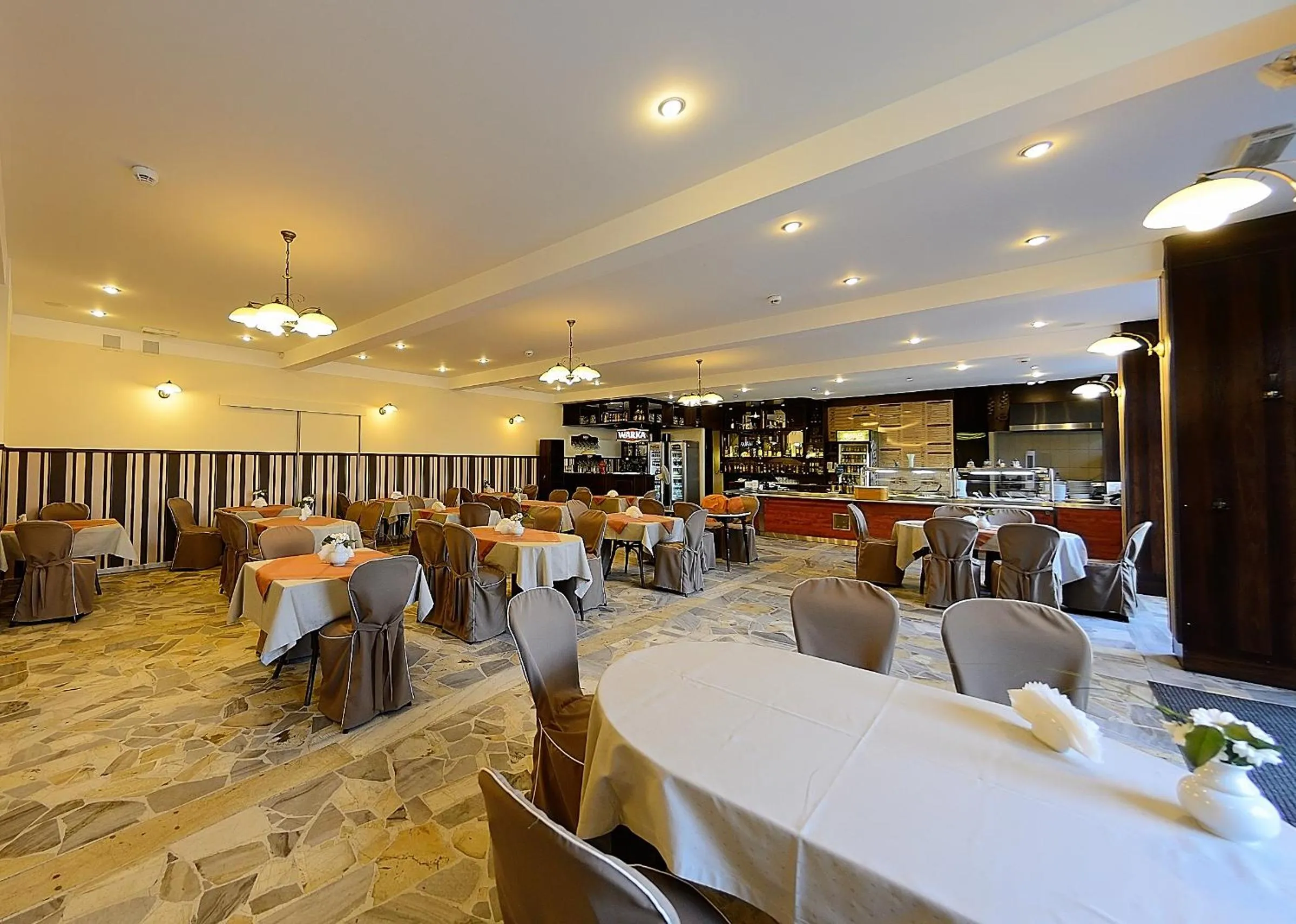 Restaurant/places to eat in Hotel Ostrawa