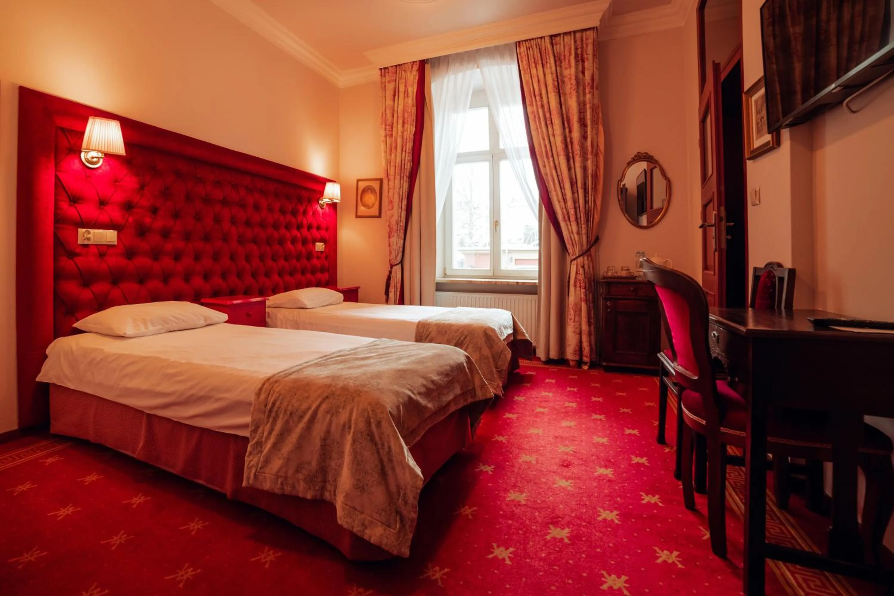 Bed in Hotel Ambasada Bolesławiec