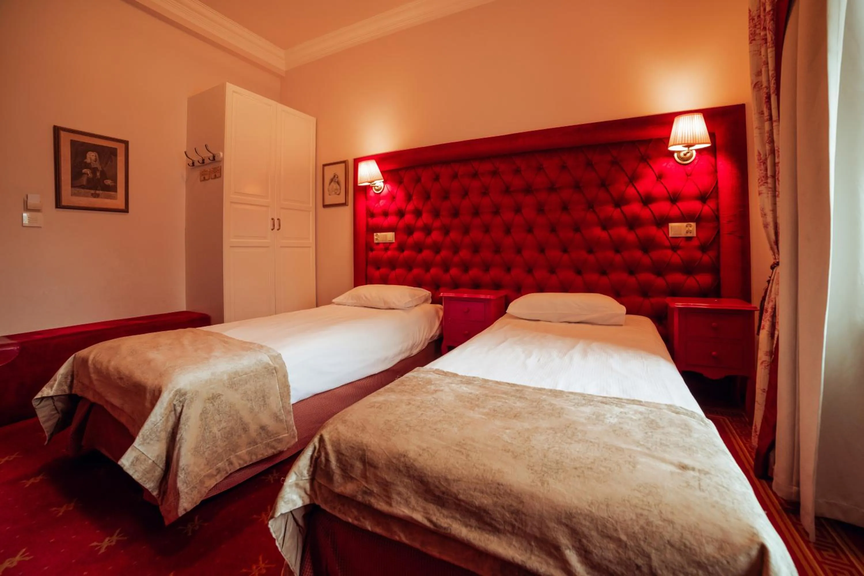 Bed in Hotel Ambasada Bolesławiec