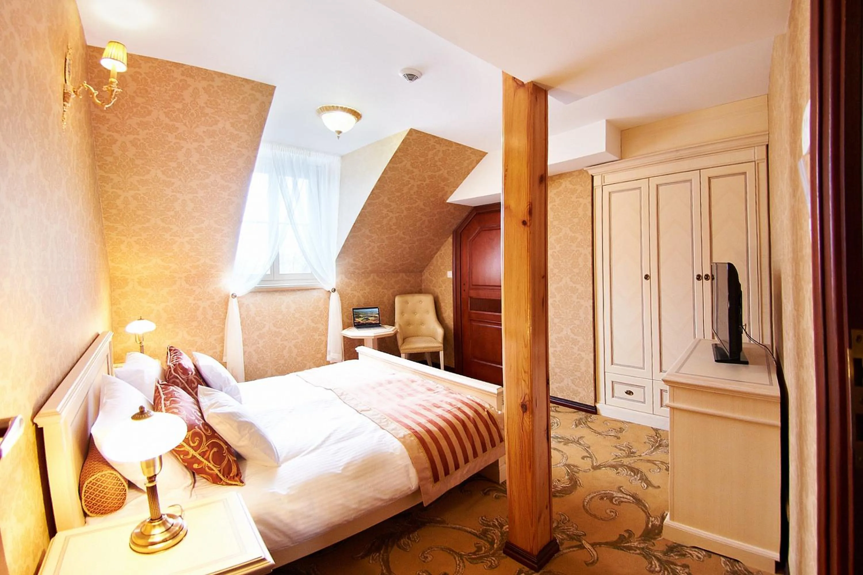 Bed in Pałac Żelechów Spa & Wellness