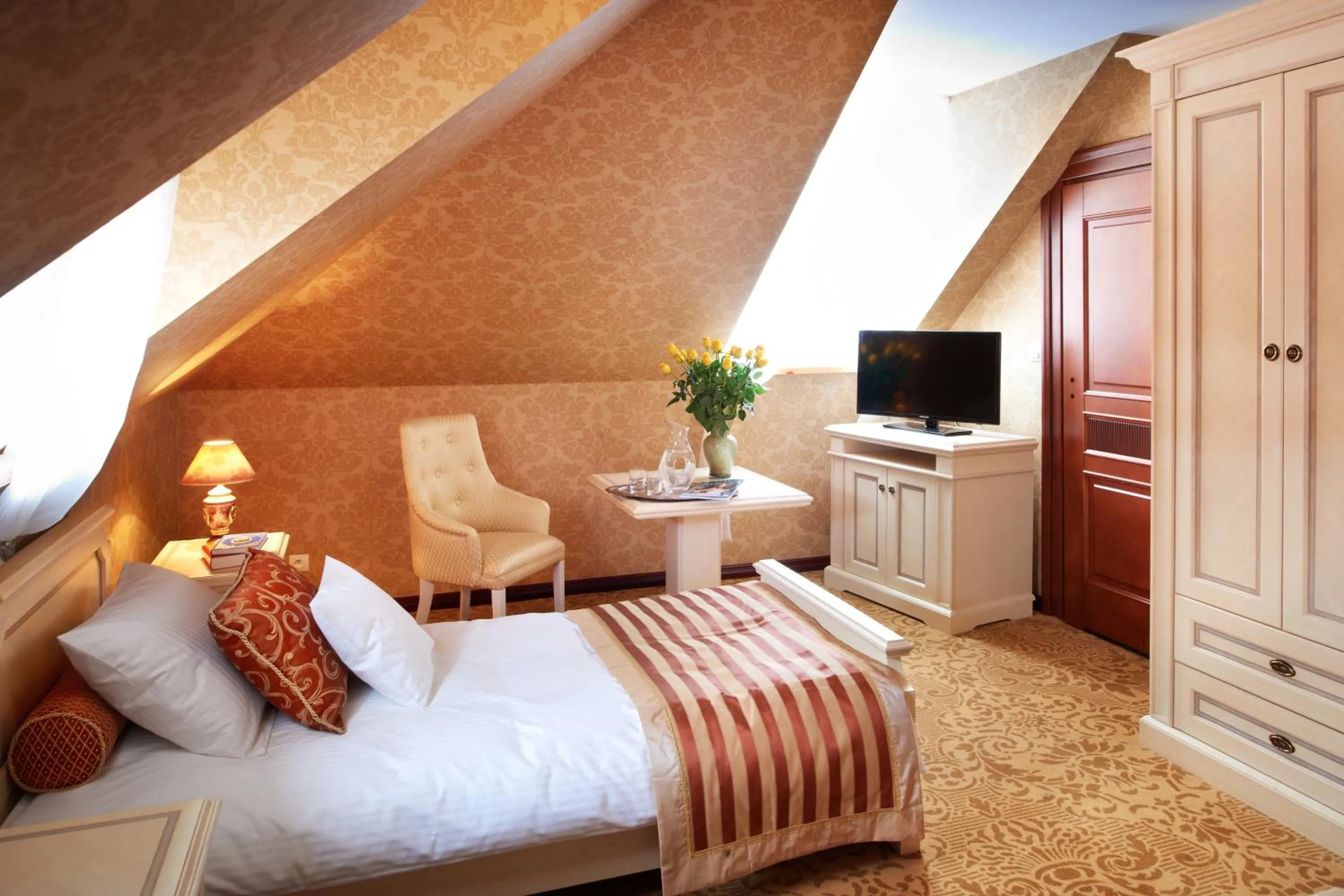 Bed in Pałac Żelechów Spa & Wellness