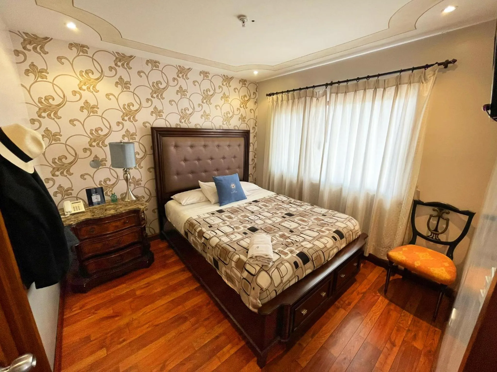 Bed in Hotel Azul de la Plaza by Chat Noir