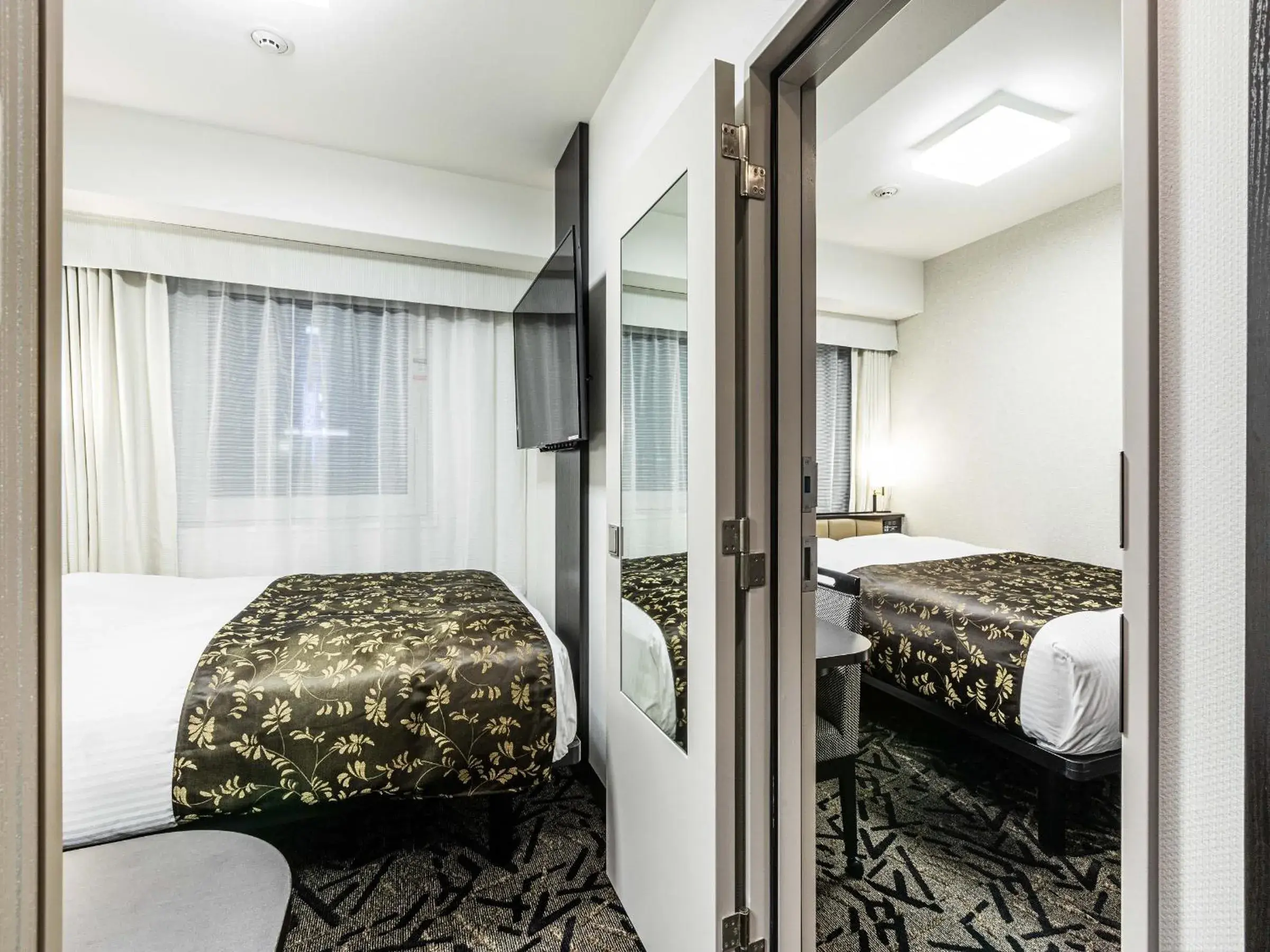 Connecting Room in APA Hotel Nambaminami Ebisucho Eki Shinsekai Connecting Room in APA Hotel Nambaminami Ebisucho Eki Shinsekai