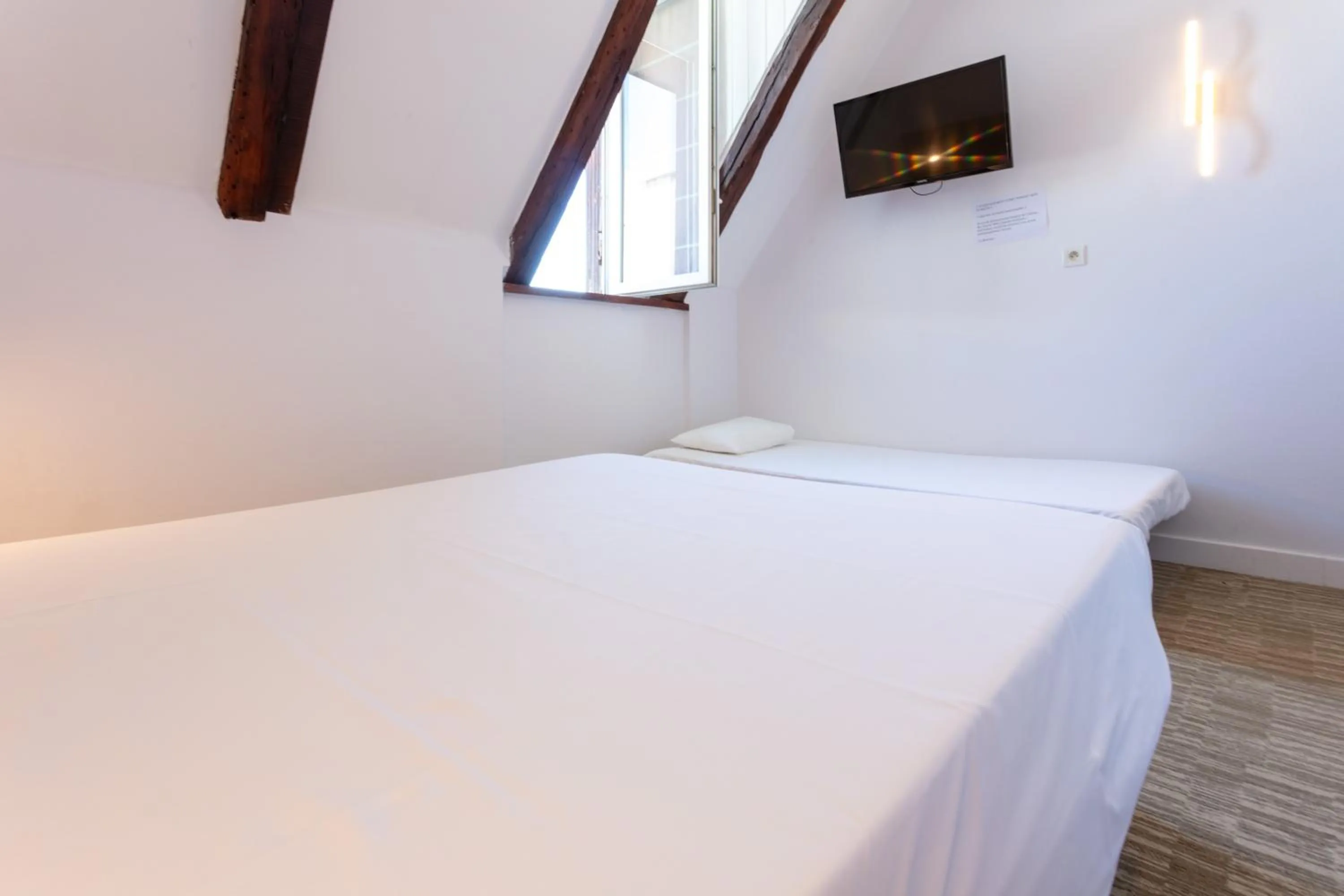 Bedroom, Bed in Hotel du Clocher