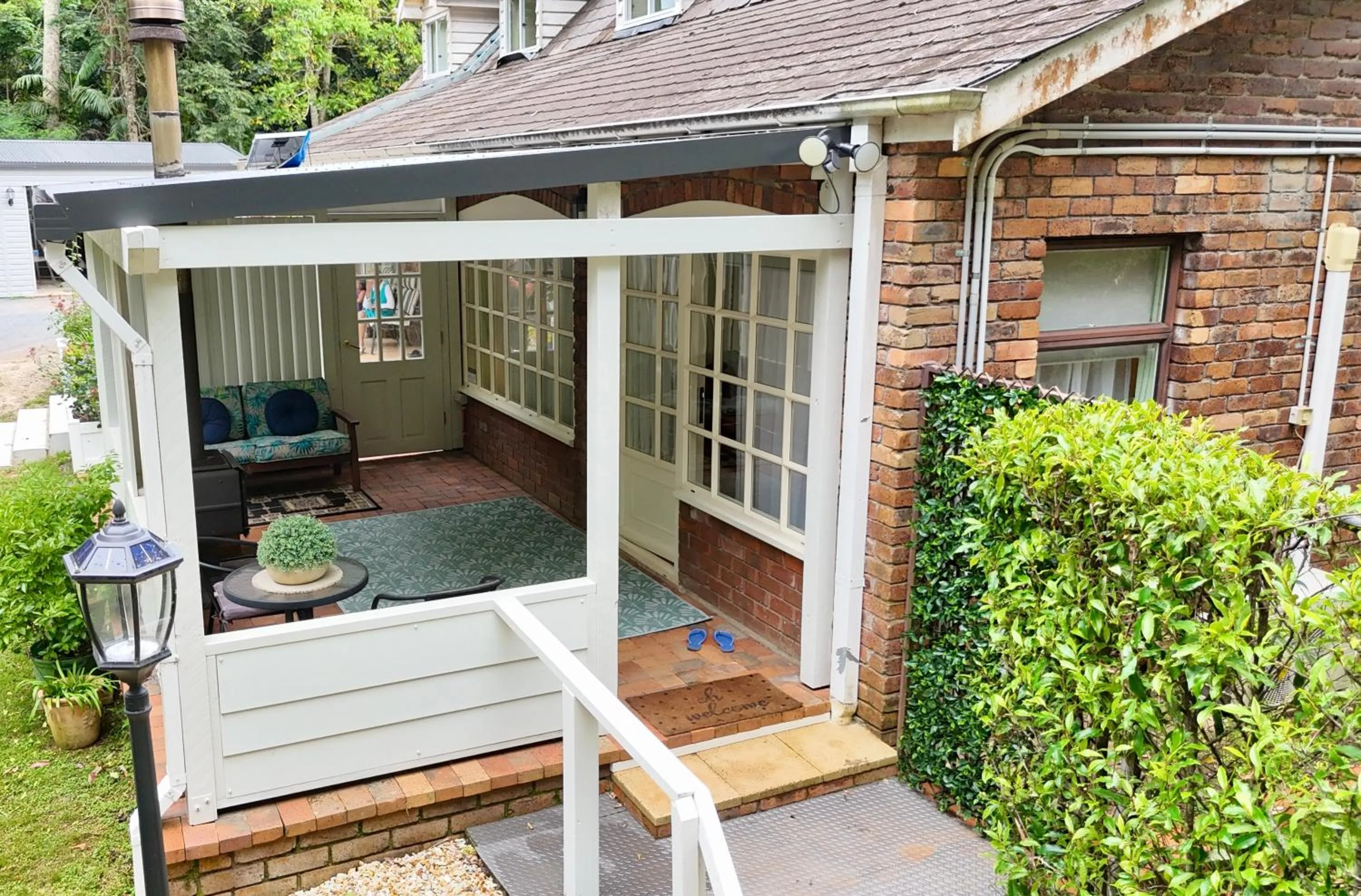 Balcony/Terrace in Curtis Falls Studio-Apartment