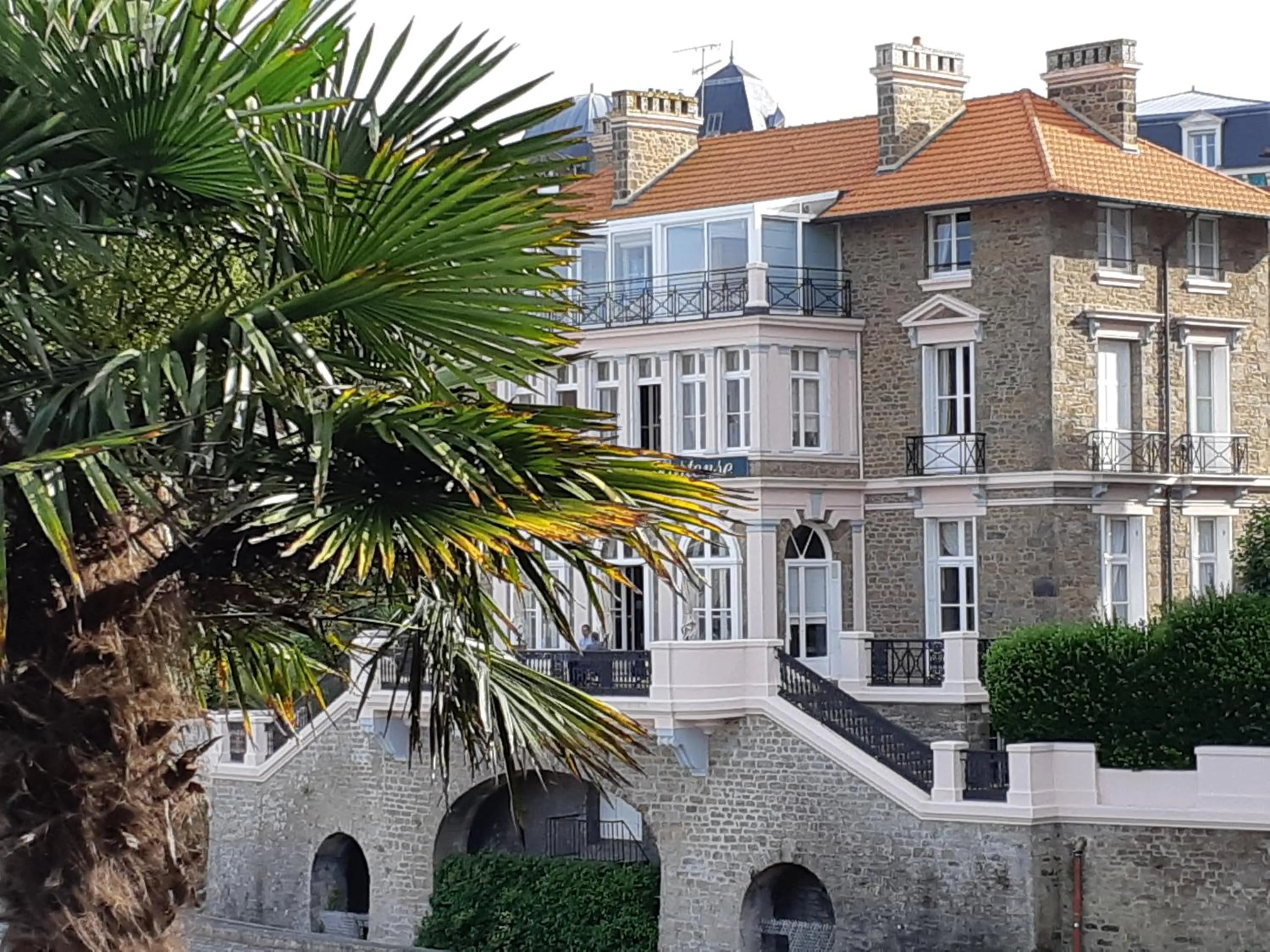 Property Building in Hotel Villa Reine Hortense