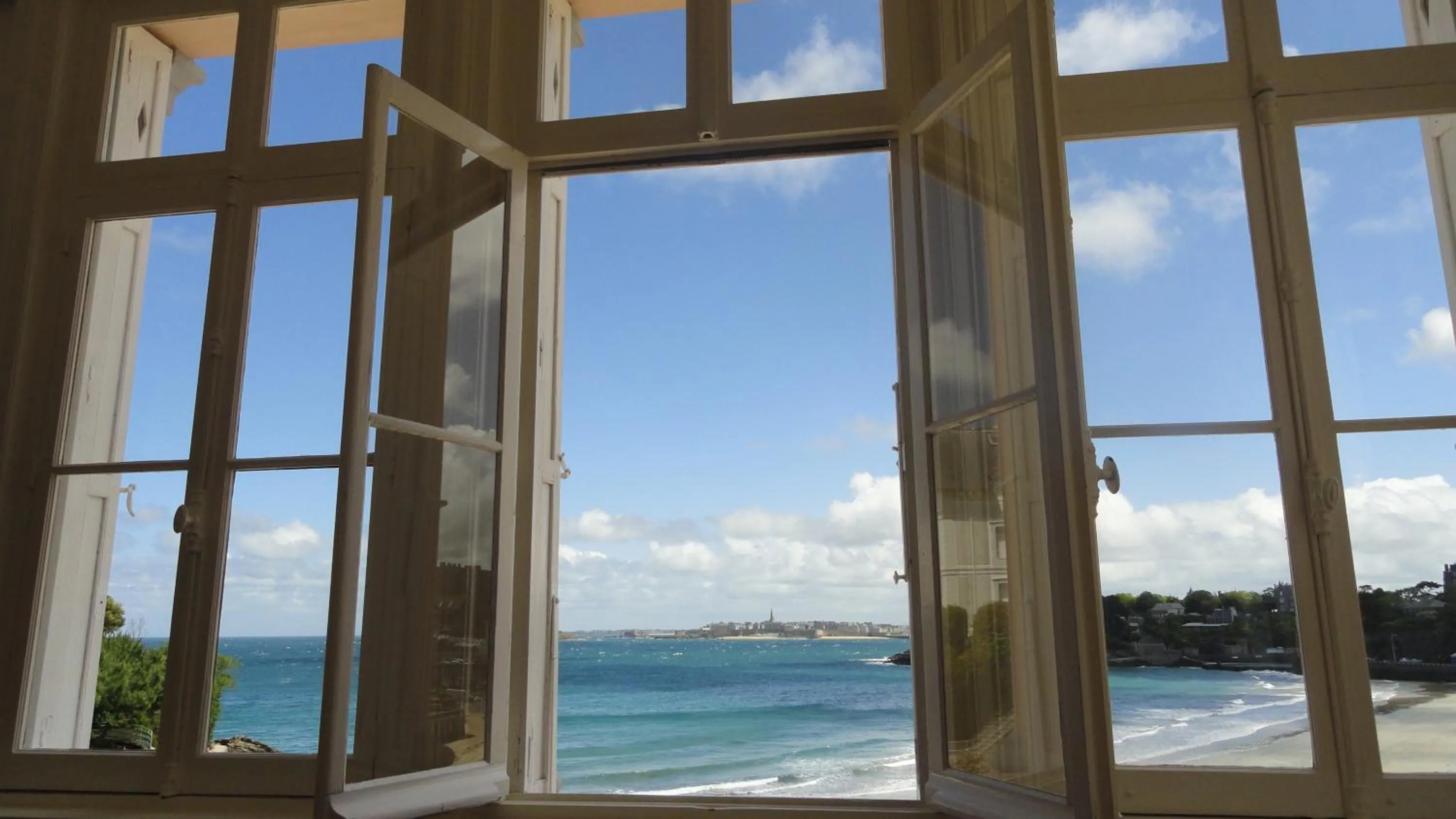 View (from property/room), Mountain View in Hotel Villa Reine Hortense