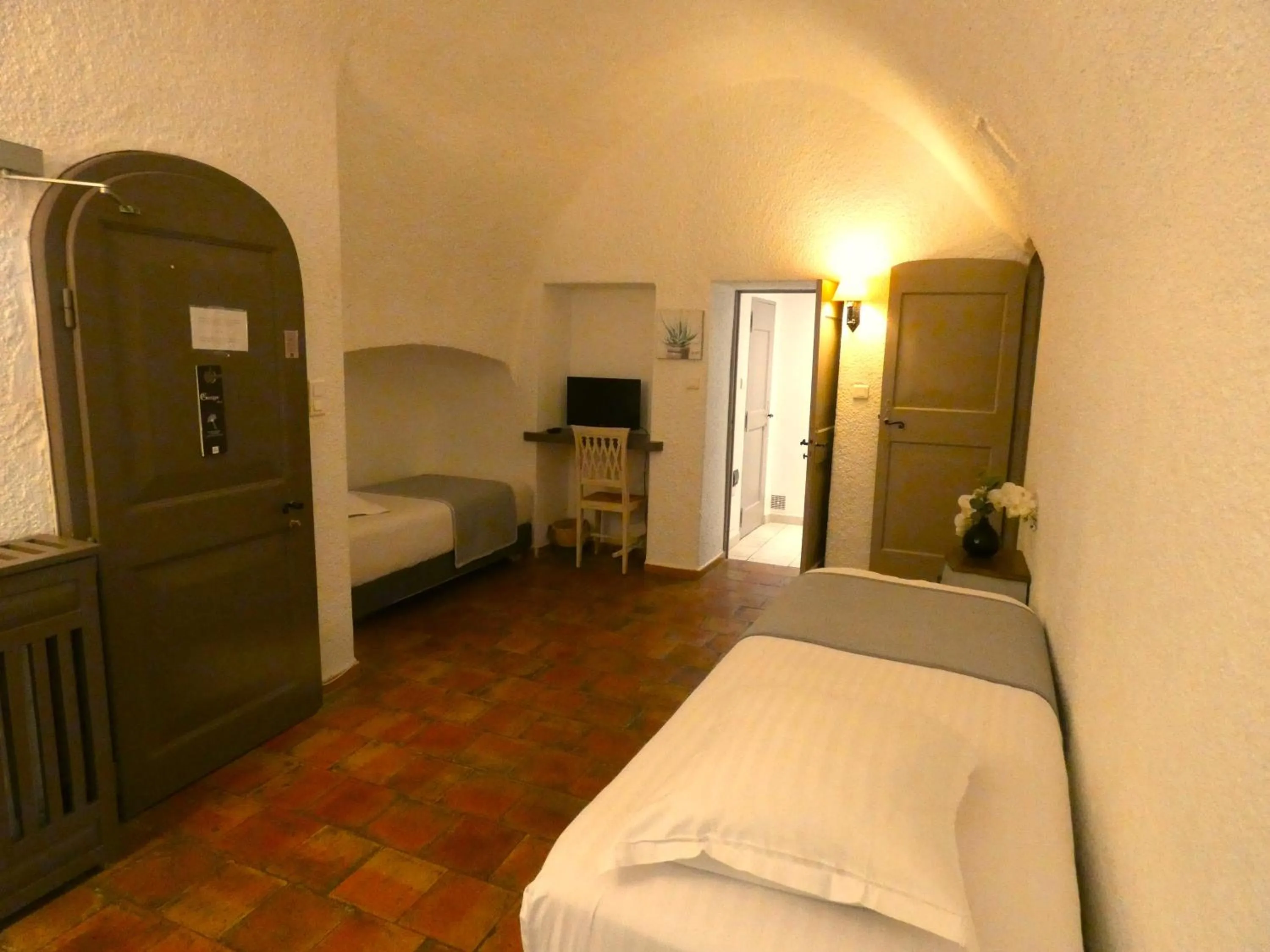 Bedroom, Bed in Garrigae Abbaye de Sainte Croix