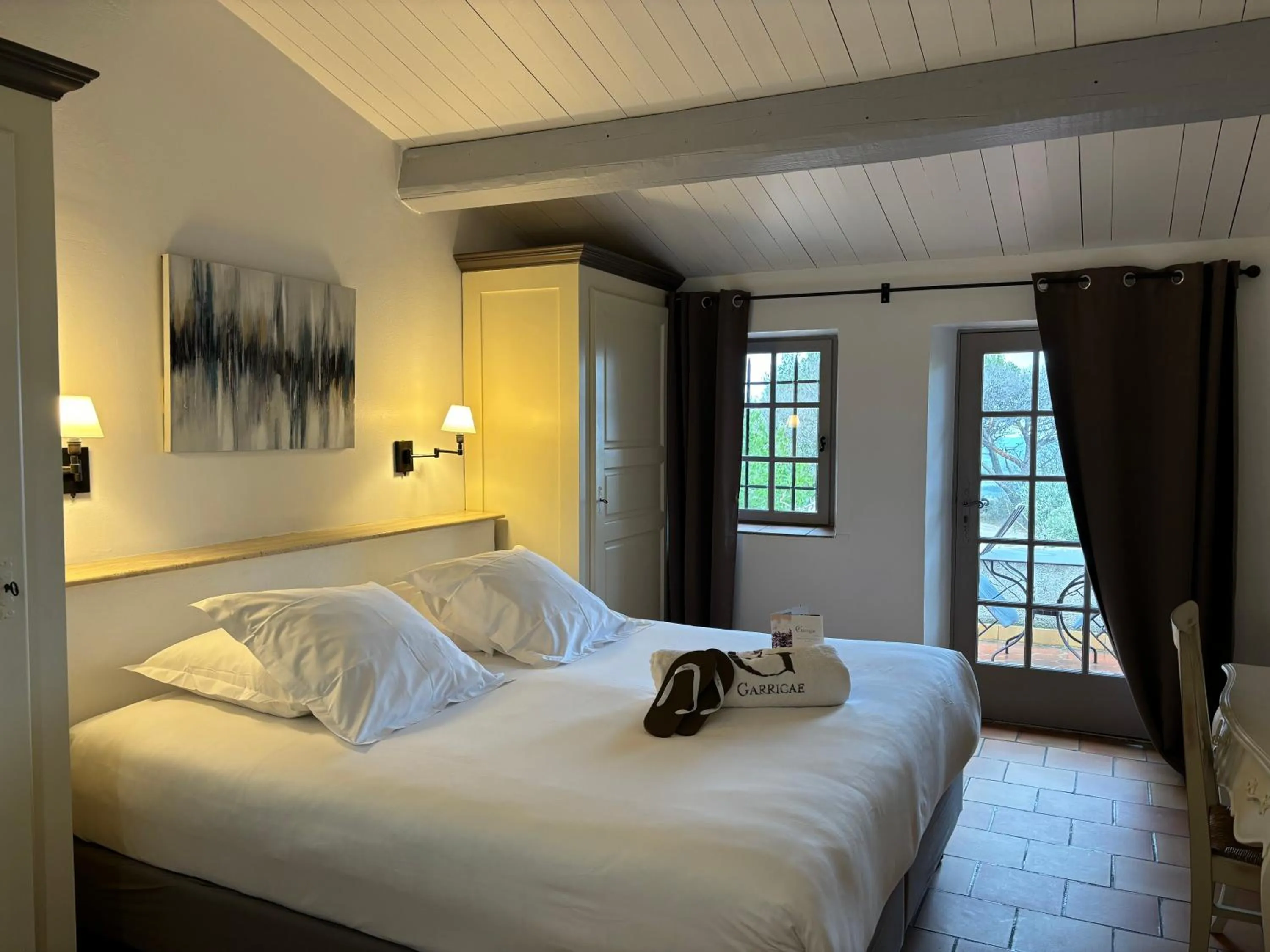 Bedroom, Bed in Garrigae Abbaye de Sainte Croix