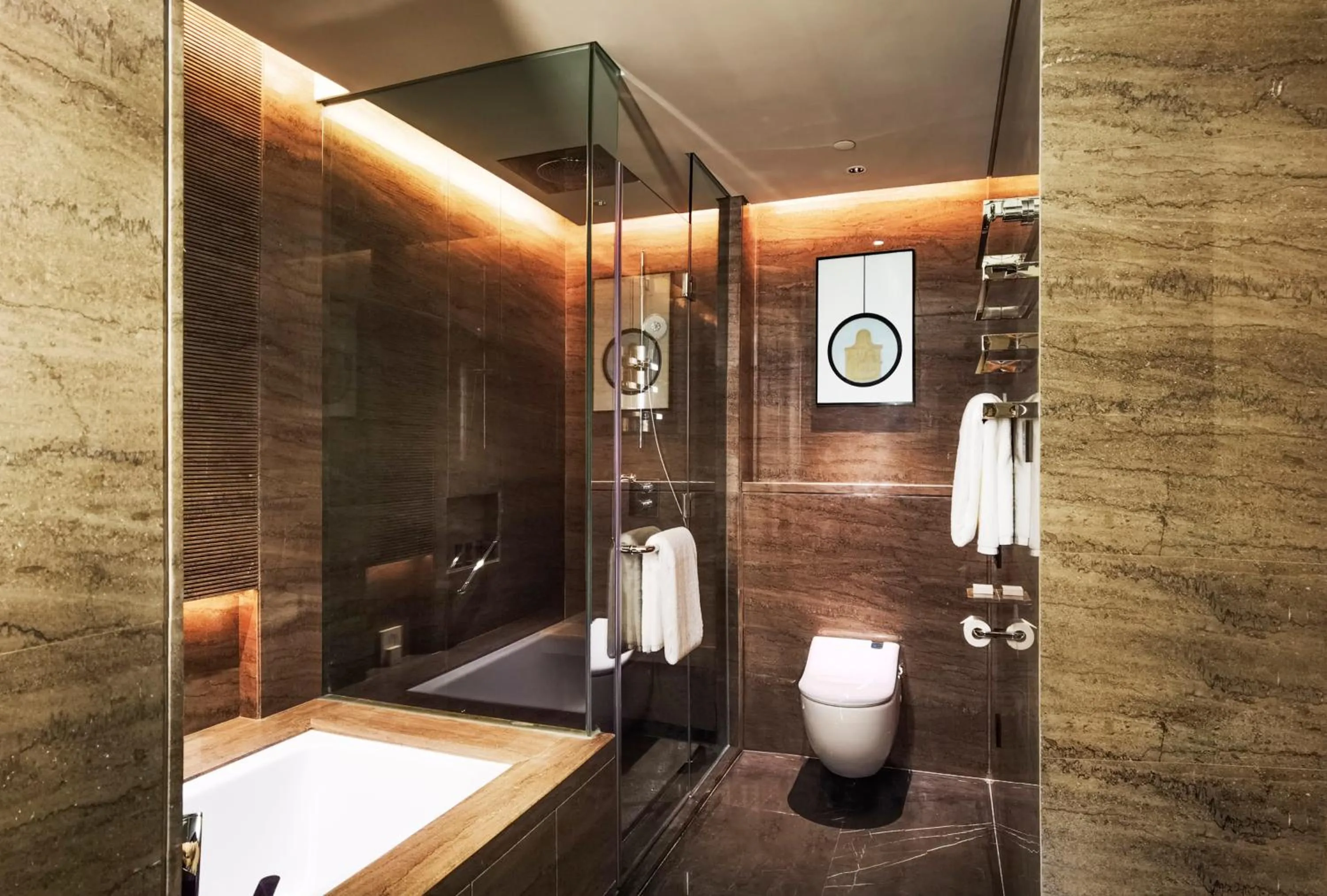 Shower in Kempinski Residences Guangzhou