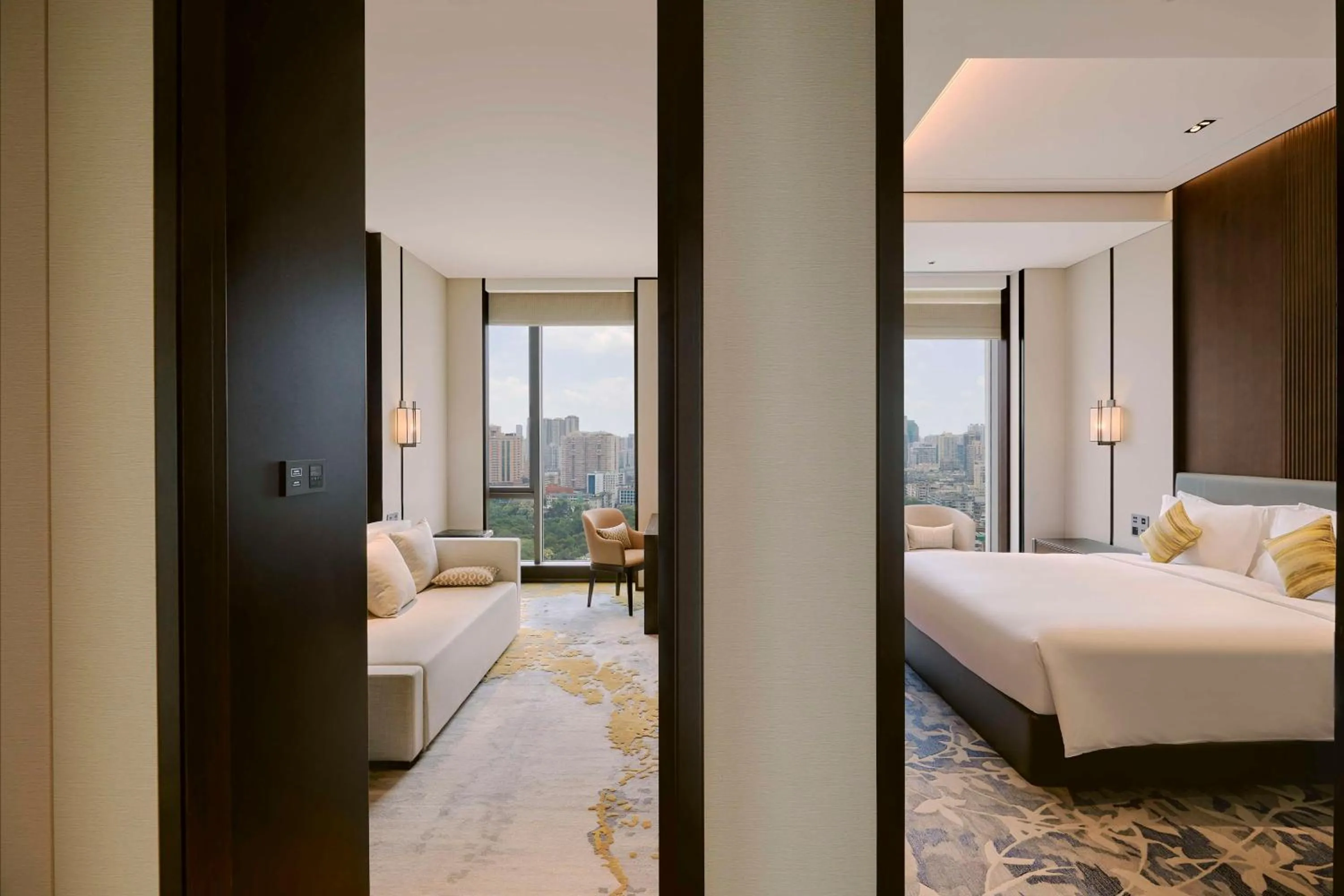 Photo of the whole room, Bed in Kempinski Residences Guangzhou
