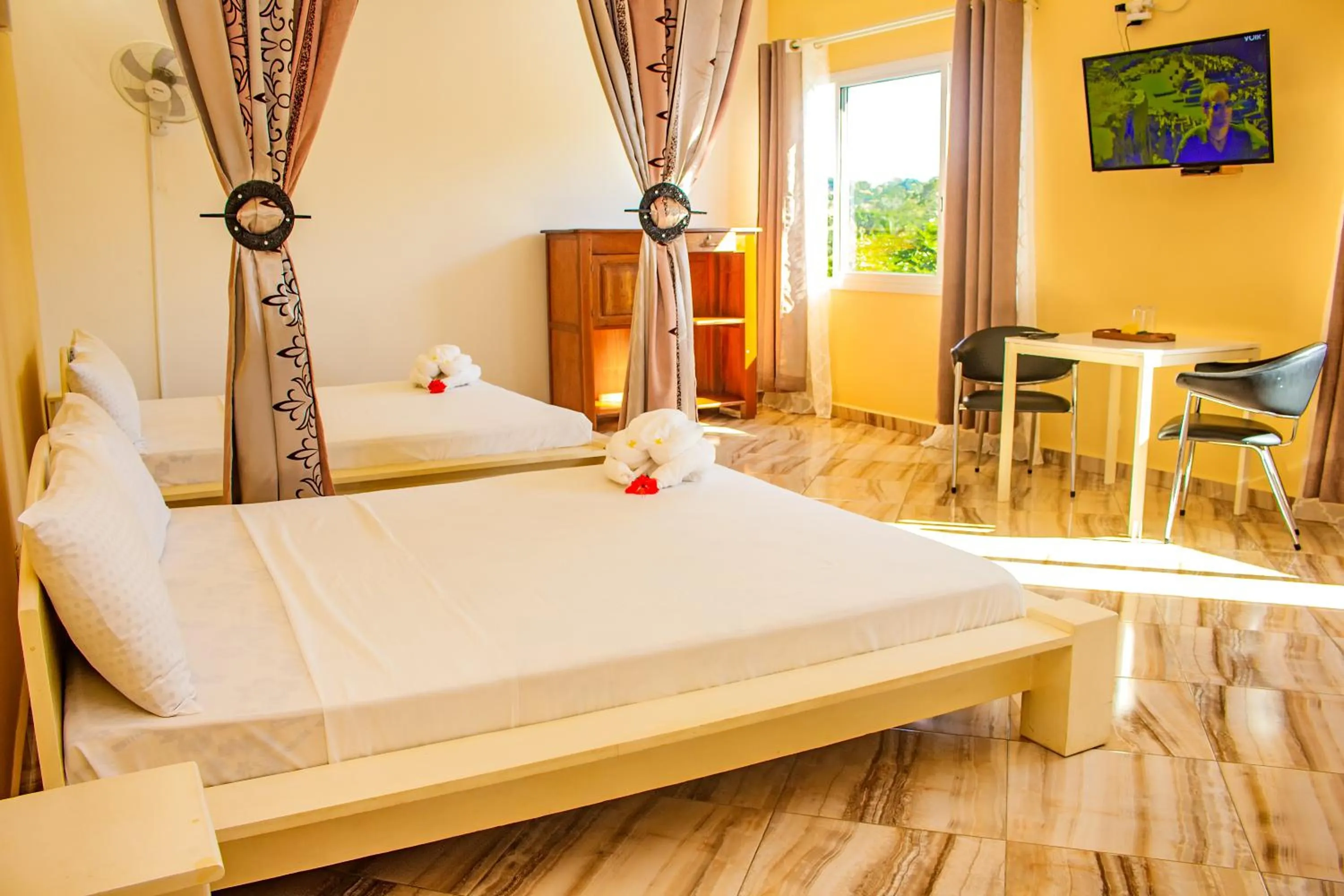 Photo of the whole room, Bed in Cambria Hotel