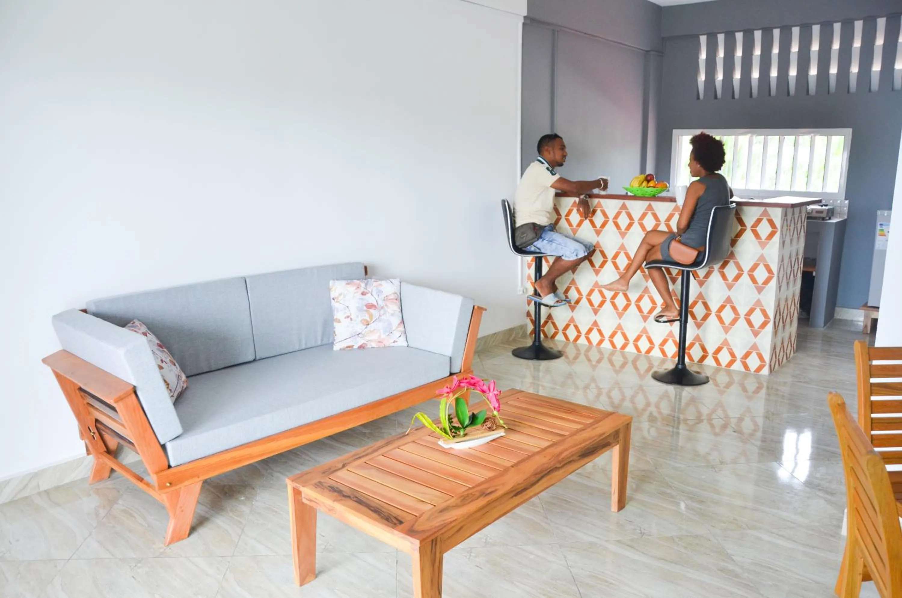 Seating area in Cambria Hotel