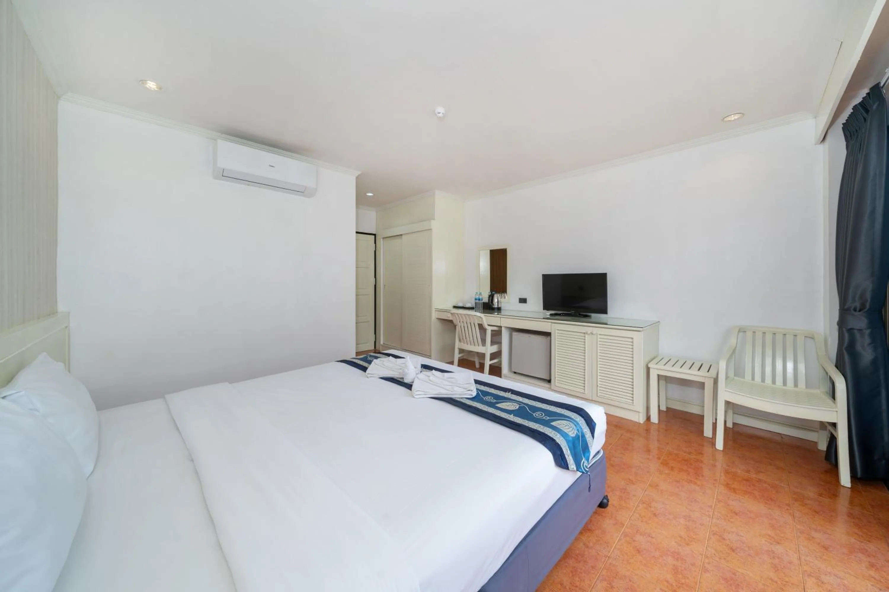 Bed in Patong Central Residence and Apartment