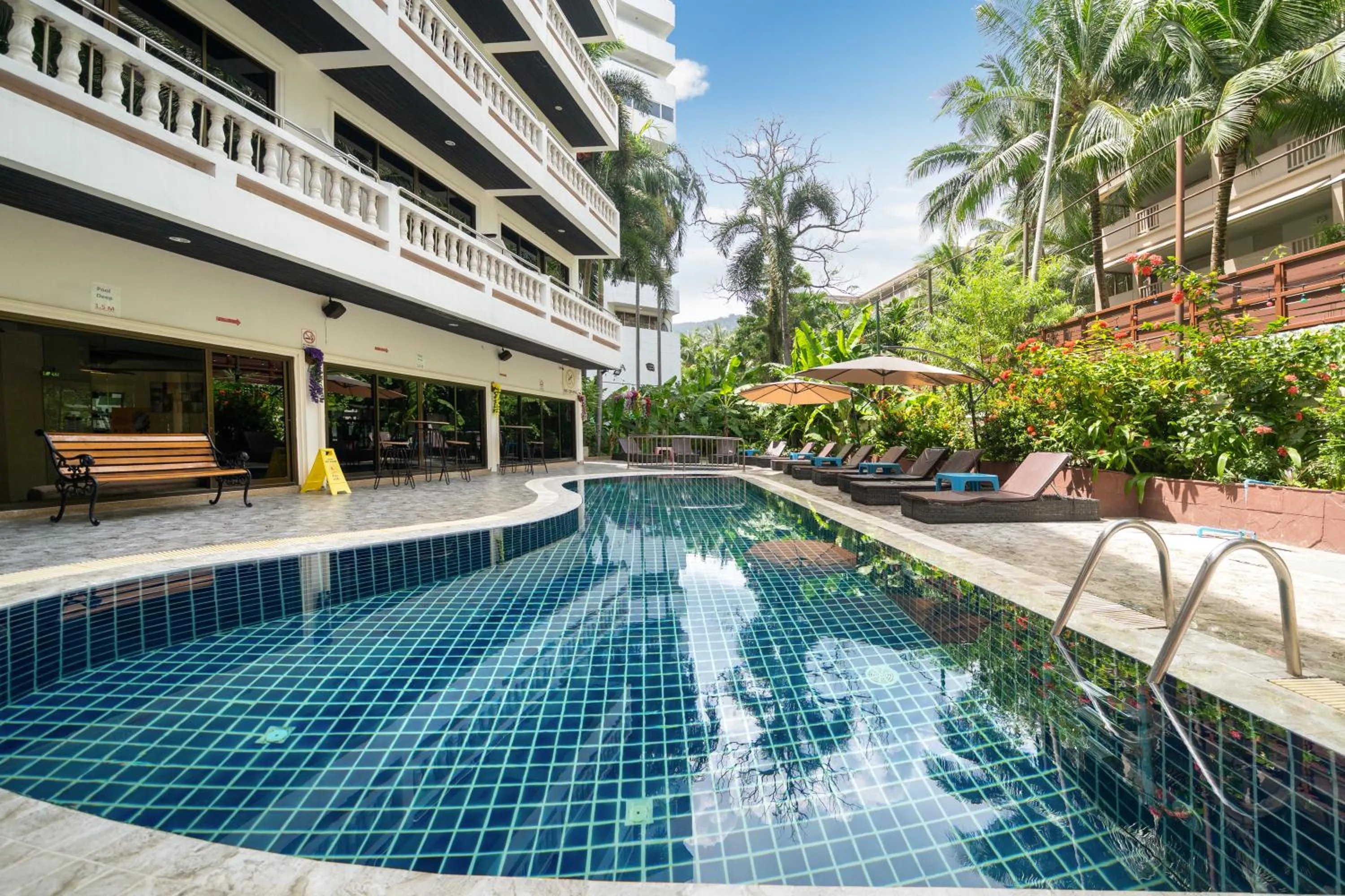 Property building in Patong Central Residence and Apartment