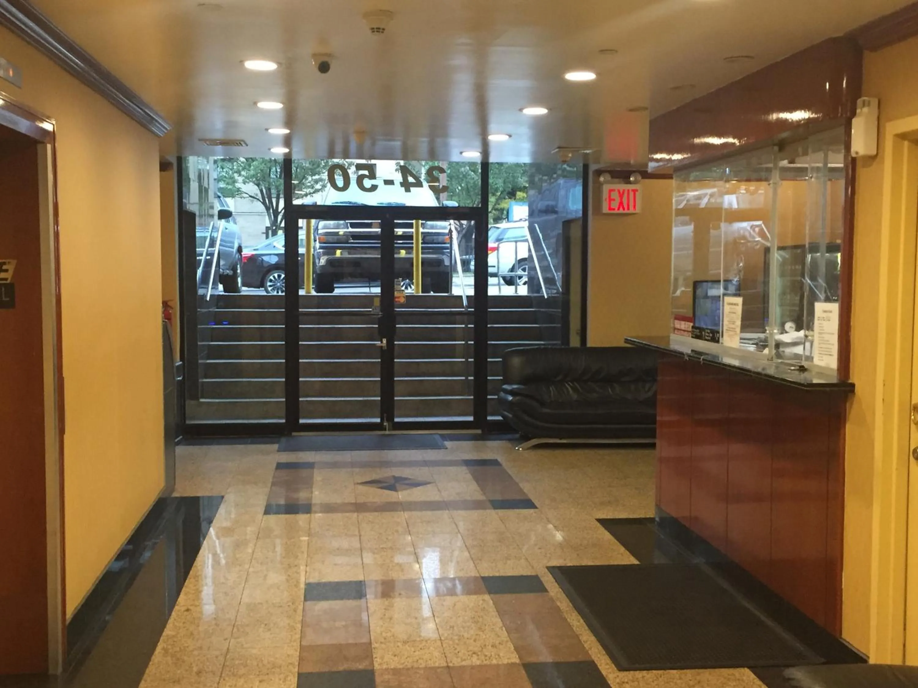 Lobby or reception in Flushing Motel