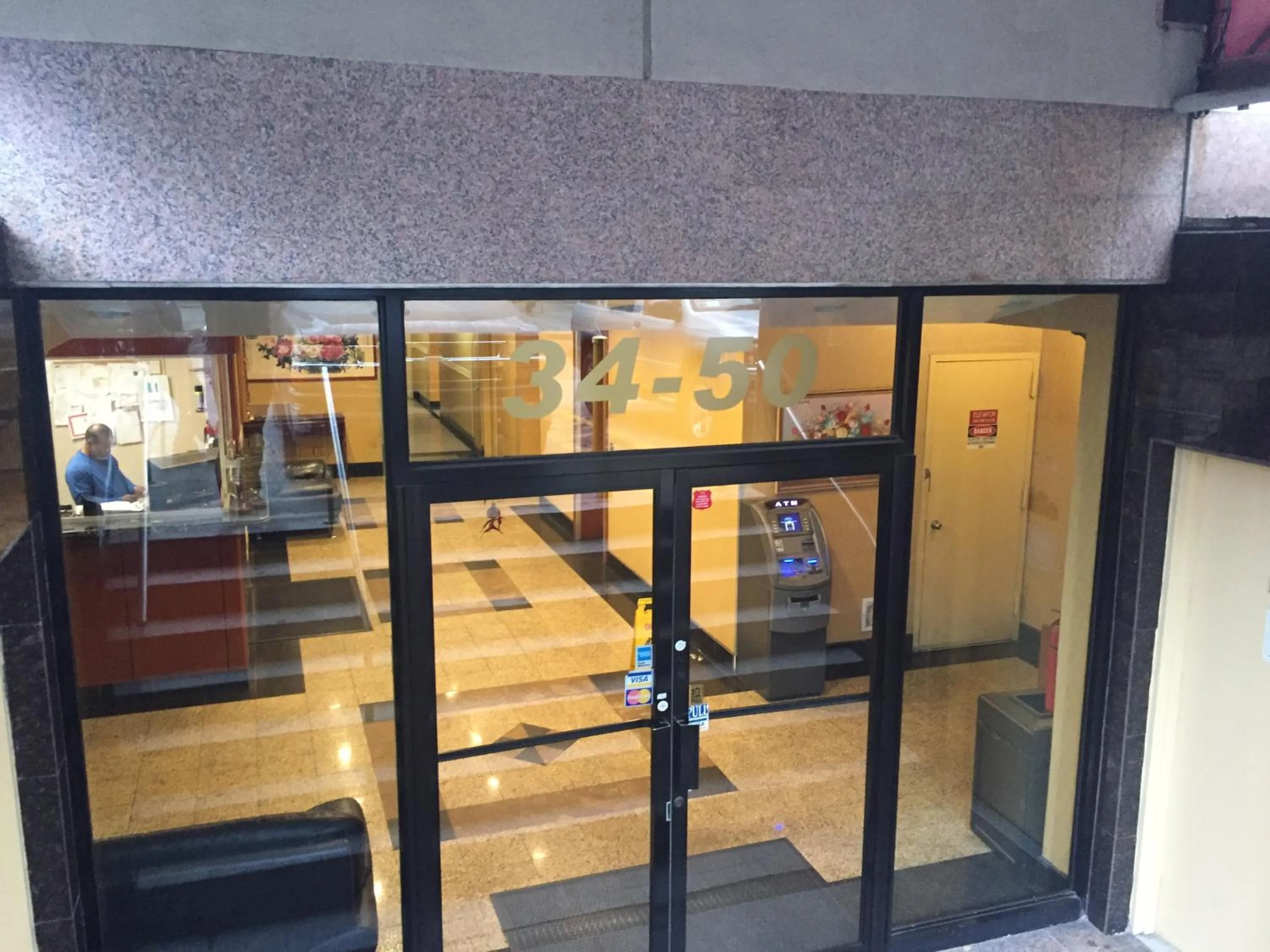 Facade/entrance in Flushing Motel