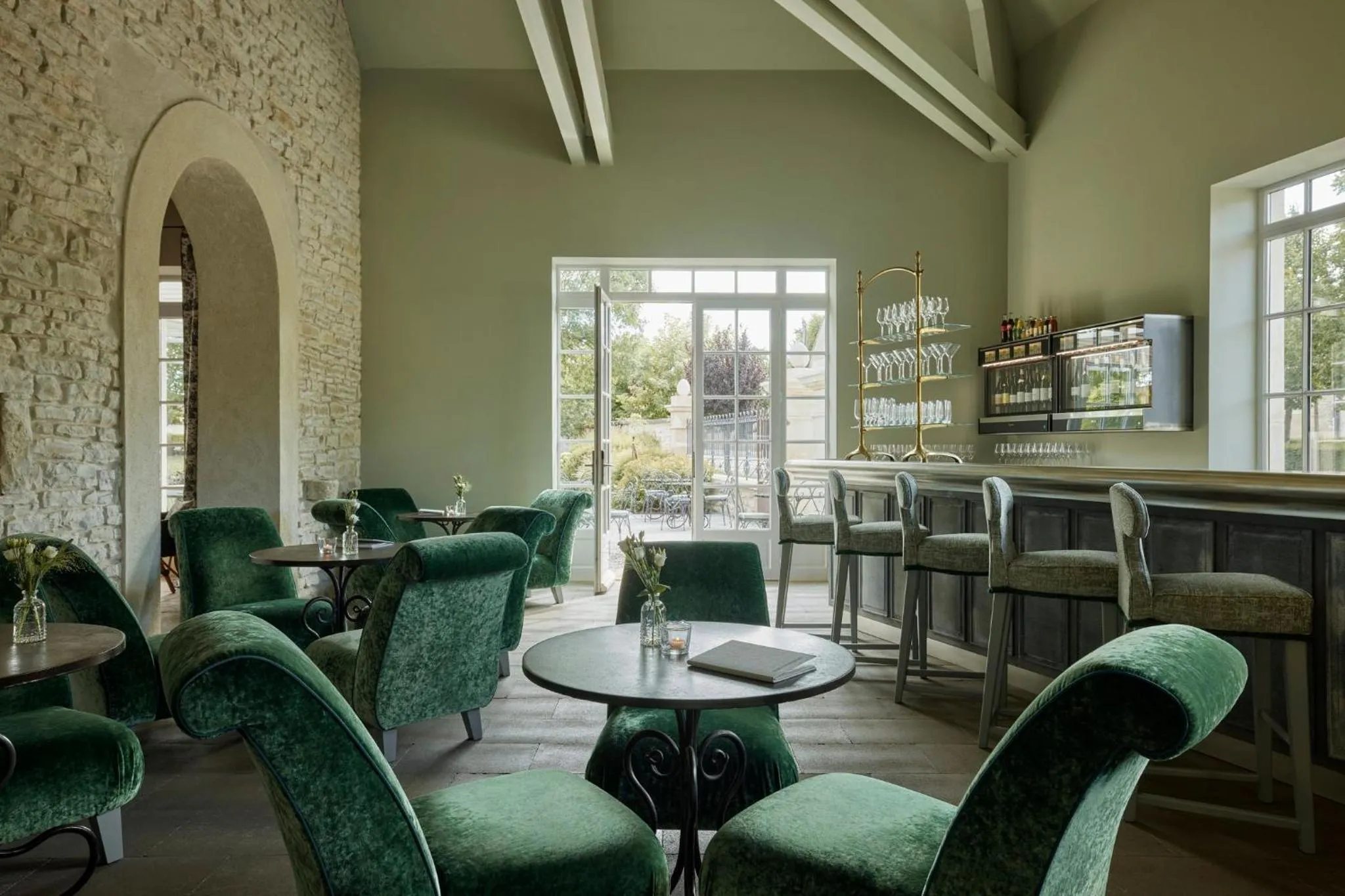 Restaurant/places to eat in COMO Le Montrachet