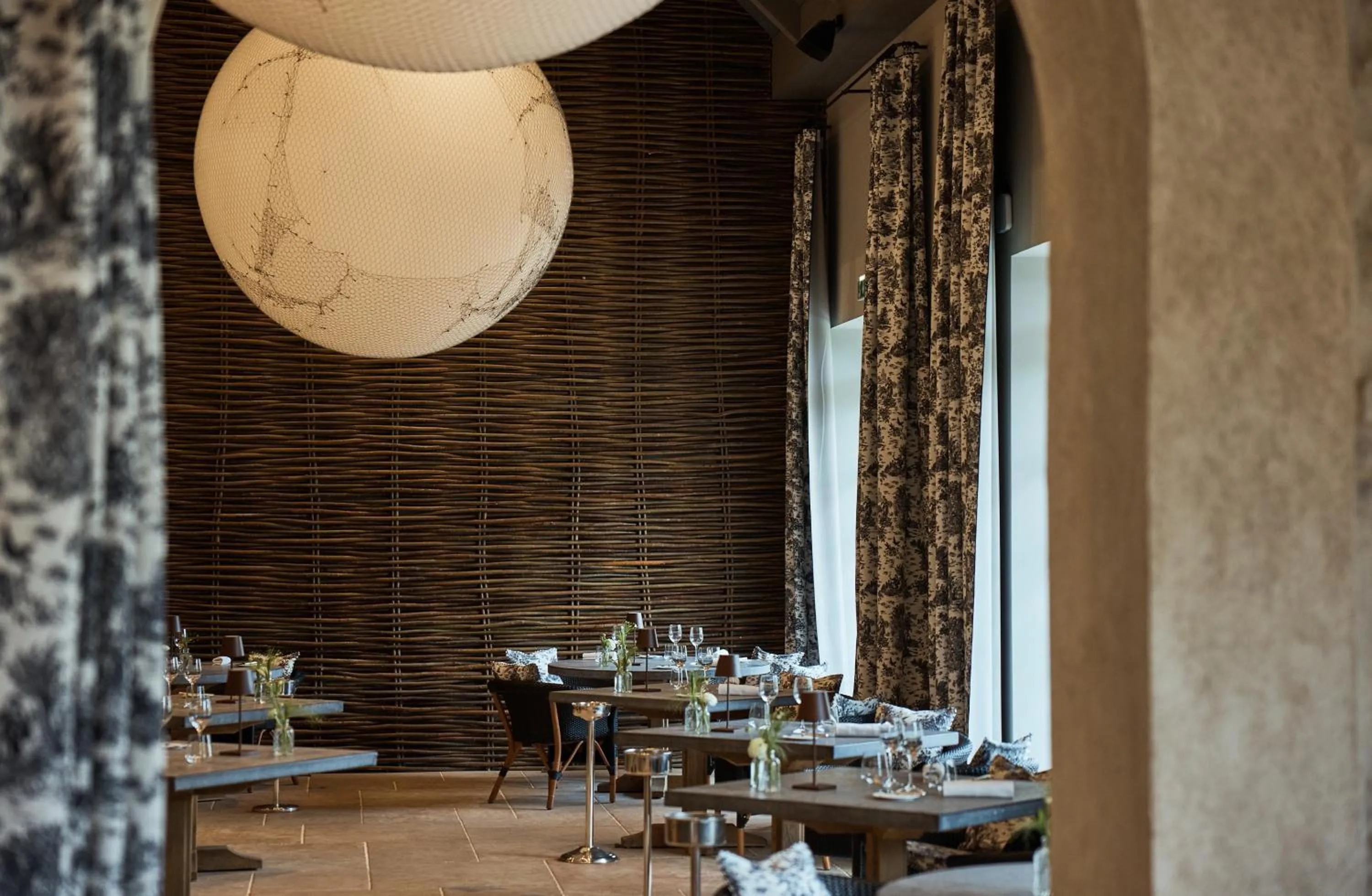 Restaurant/places to eat in COMO Le Montrachet