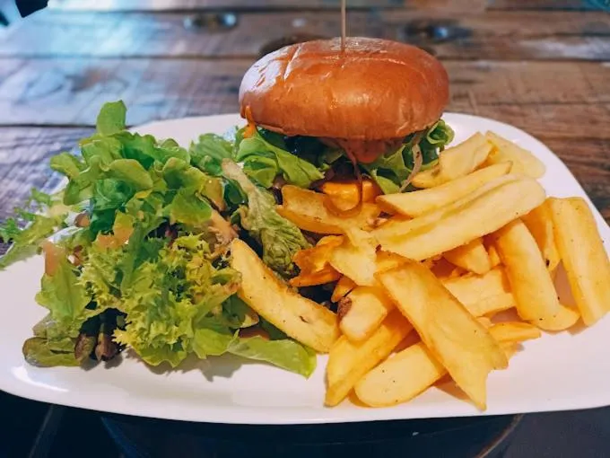 Restaurant/places to eat in Logis Hôtel Acotel Avignon Nord