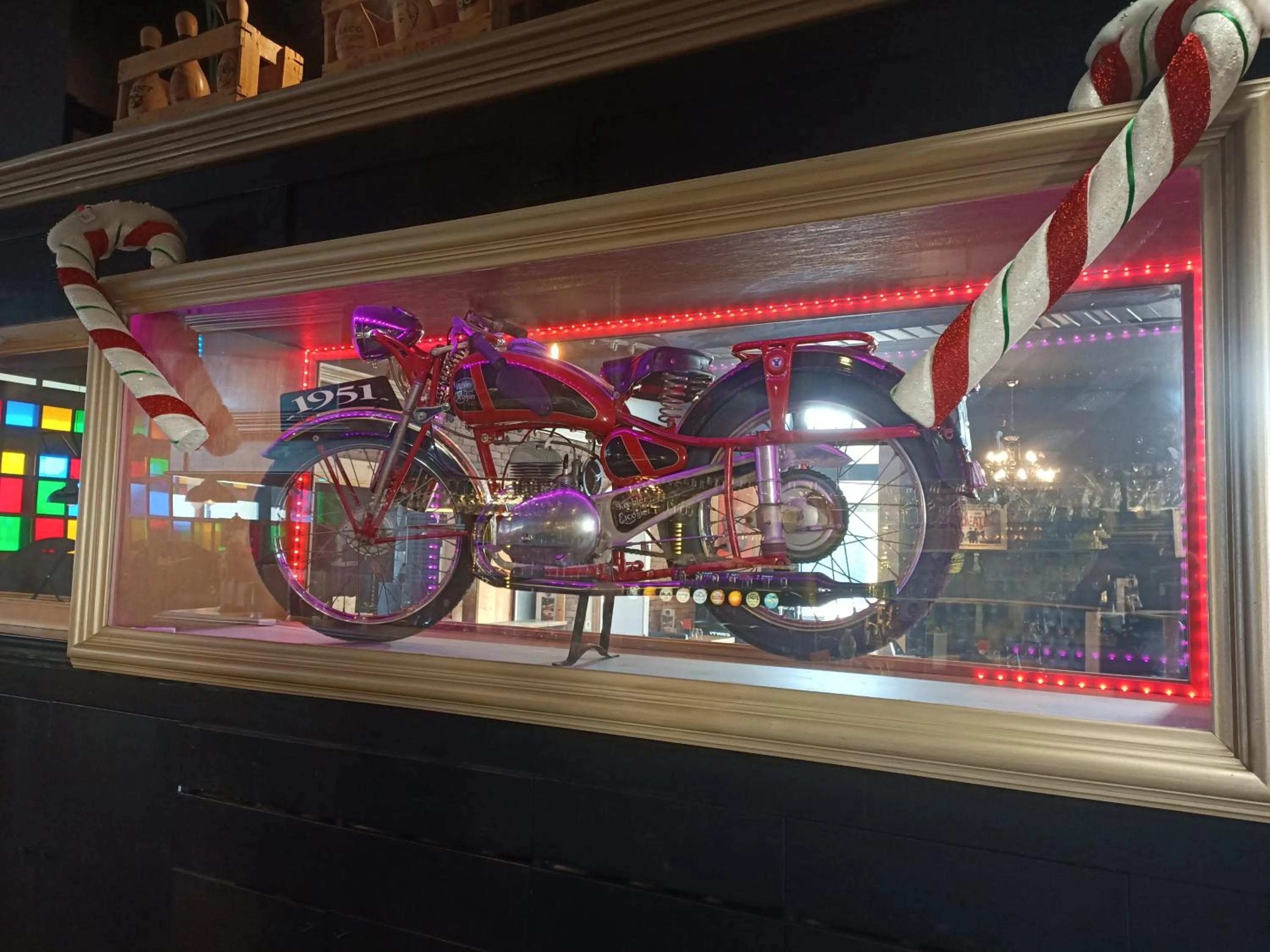 Restaurant/places to eat in Logis Hôtel Acotel Avignon Nord