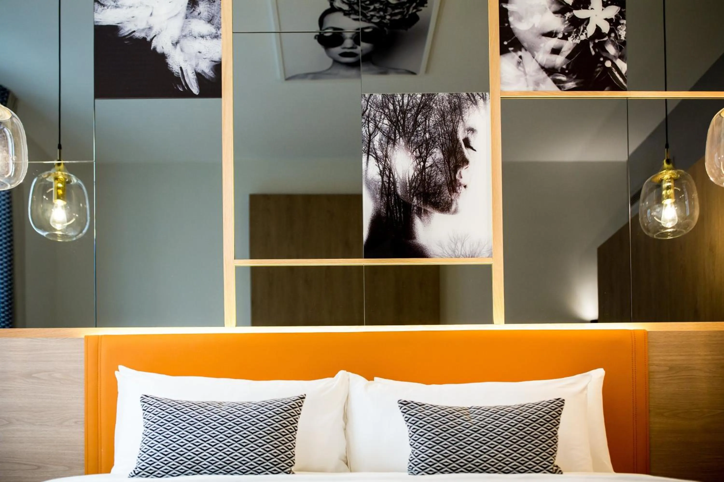 Photo of the whole room in Renaissance Paris Vendome Hotel