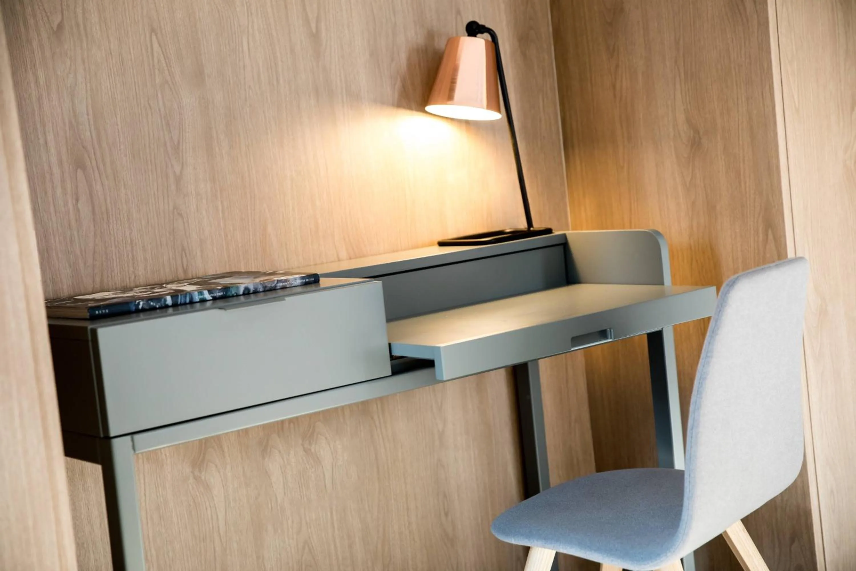 Photo of the whole room in Renaissance Paris Vendome Hotel