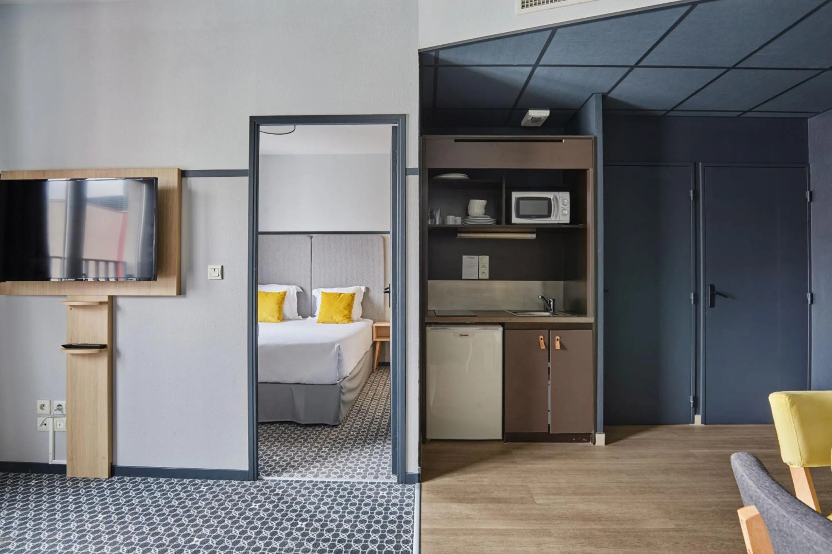 TV and multimedia, Bed in Appart'hôtel Odalys City - Bioparc Lyon Est