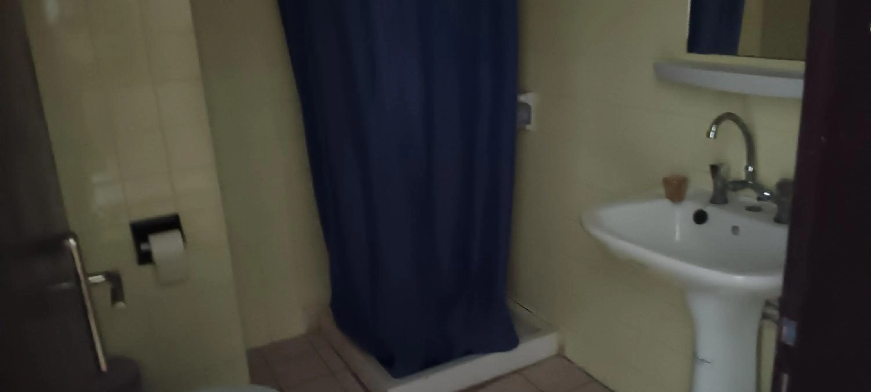 Bathroom in Hotel zakros rooms-restaurant