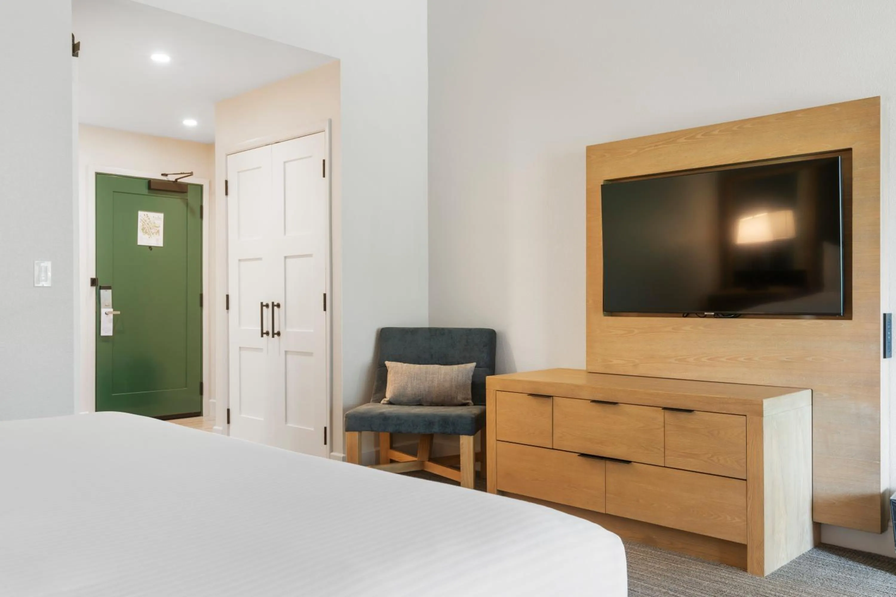 TV and multimedia, Bed in Pala Mesa Resort