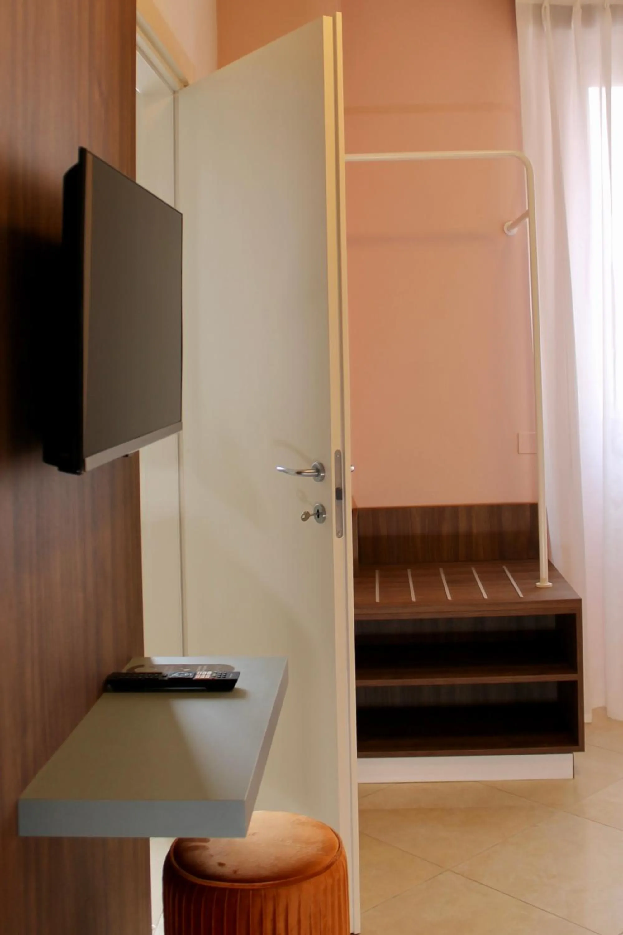 wardrobe in La Vista Postcard Hotel