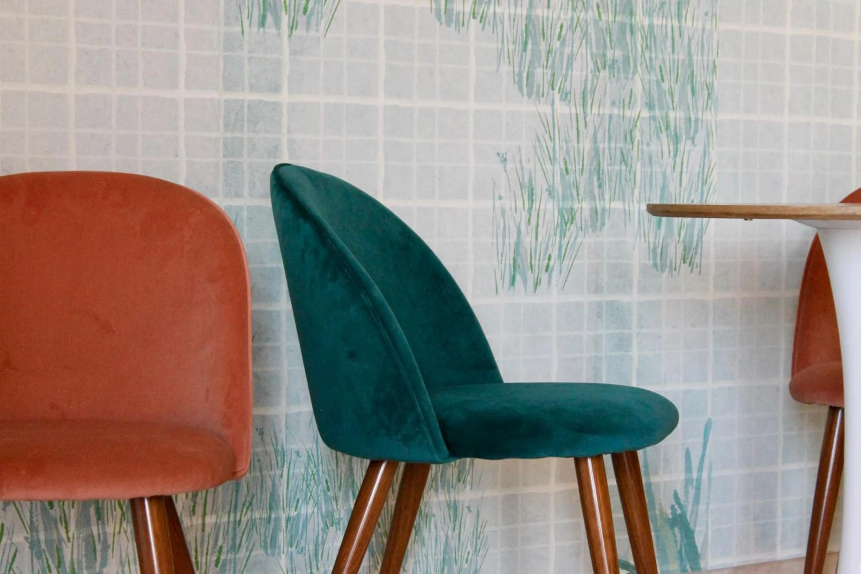 Seating area in La Vista Postcard Hotel