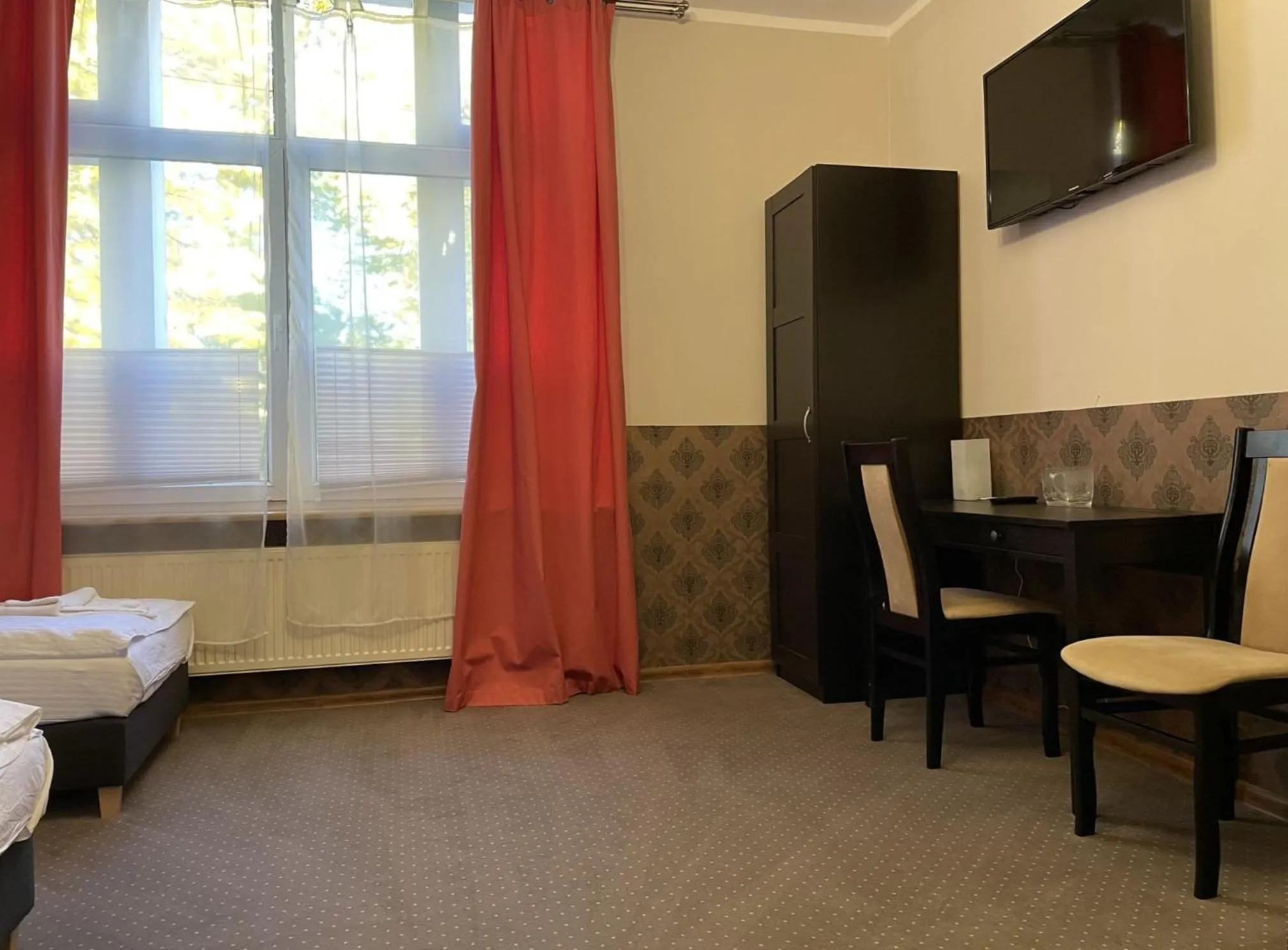 Photo of the whole room in Willa Luna