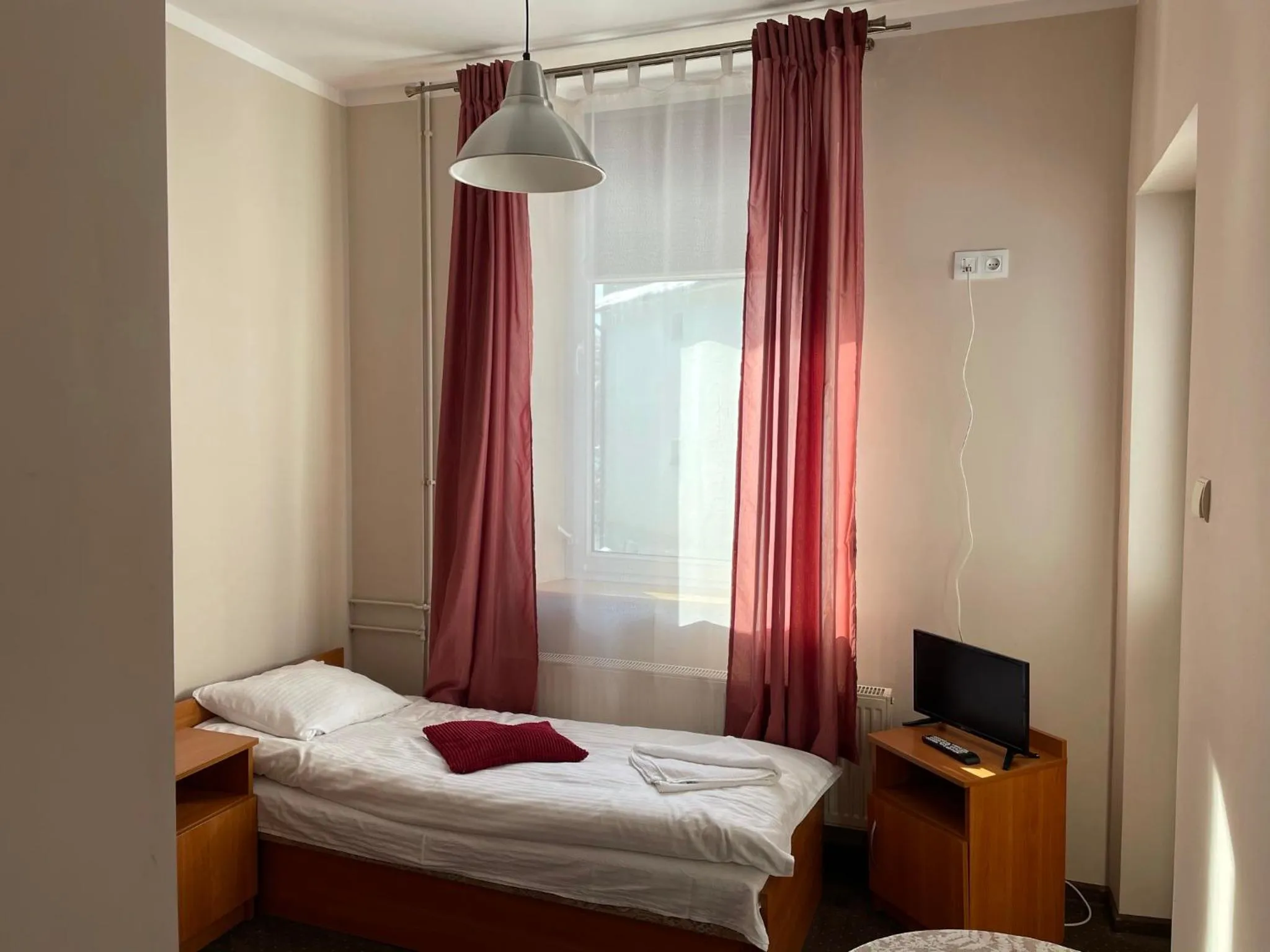 Photo of the whole room in Willa Luna