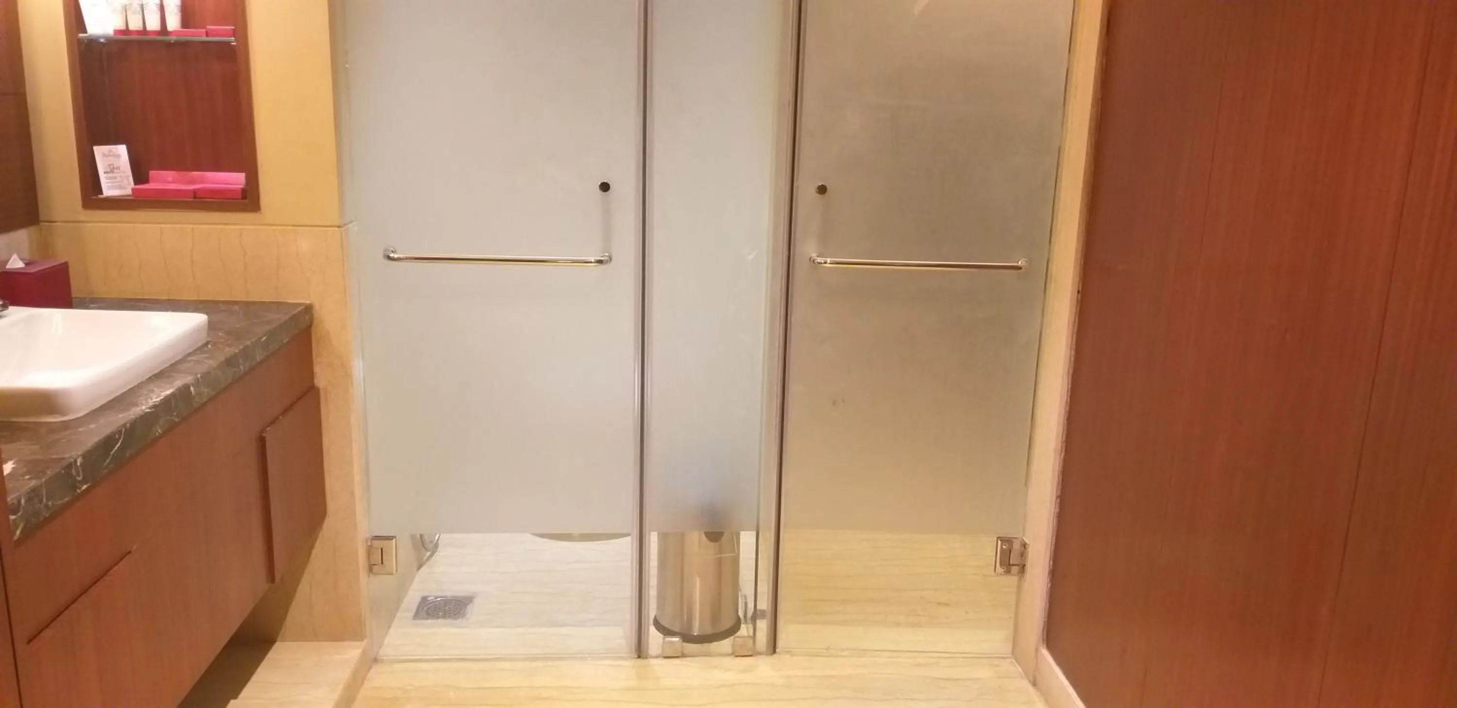 Bathroom in Babylon Capital