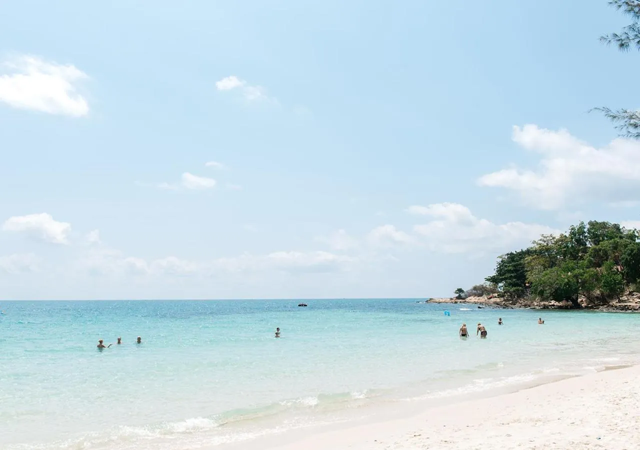 Beach in Samed Tropical Resort