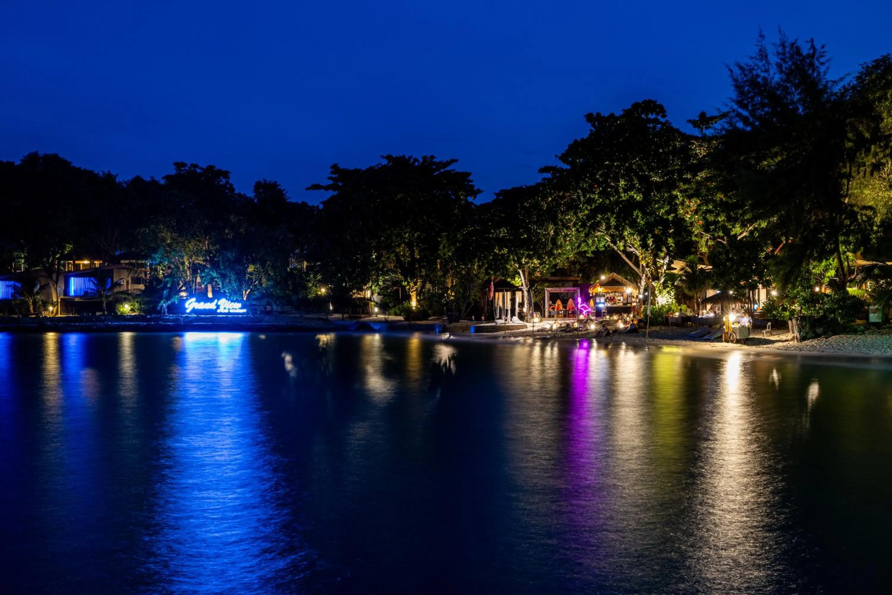 Property building in Samed Tropical Resort