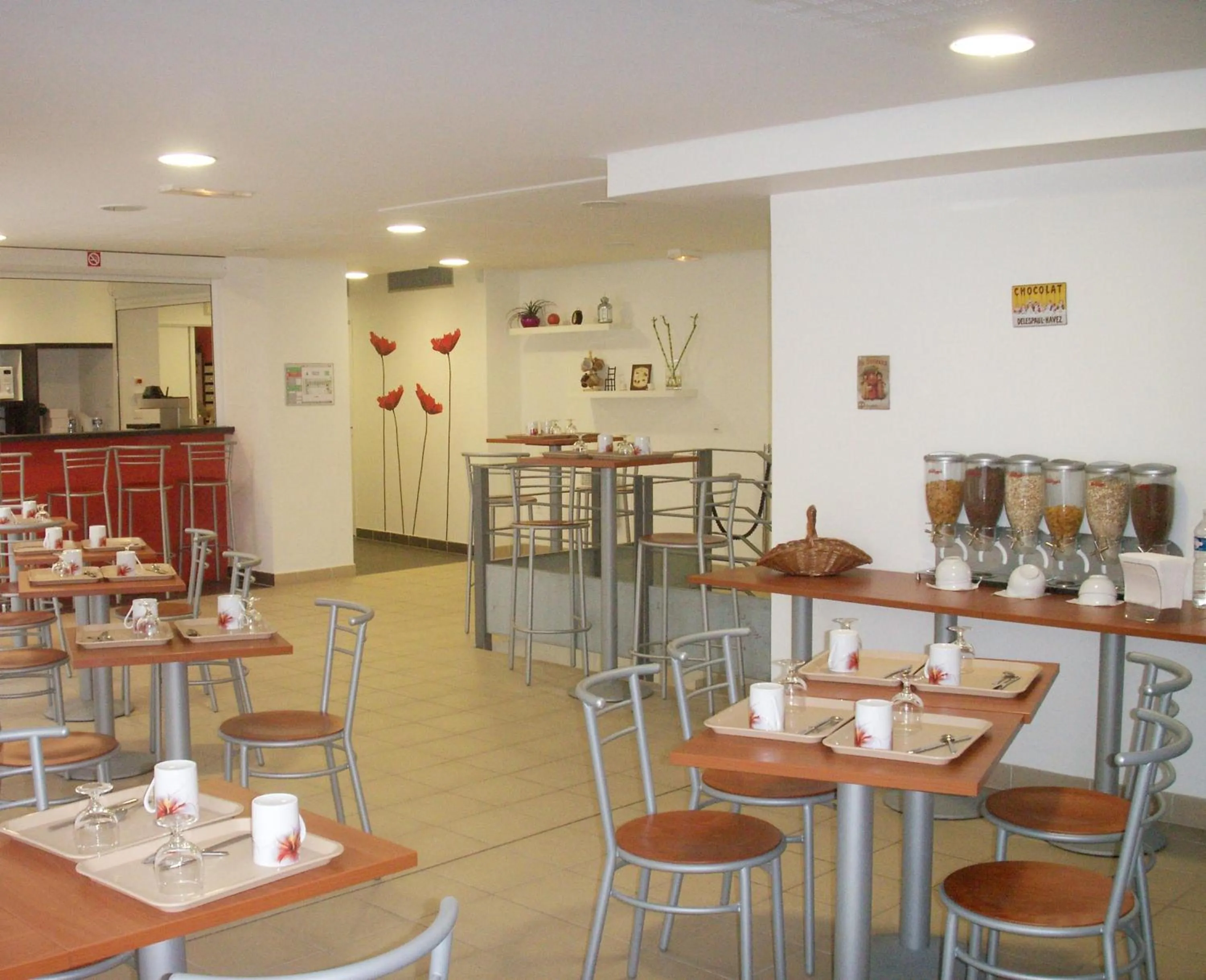 Restaurant/places to eat in Séjours & Affaires Paris Ivry