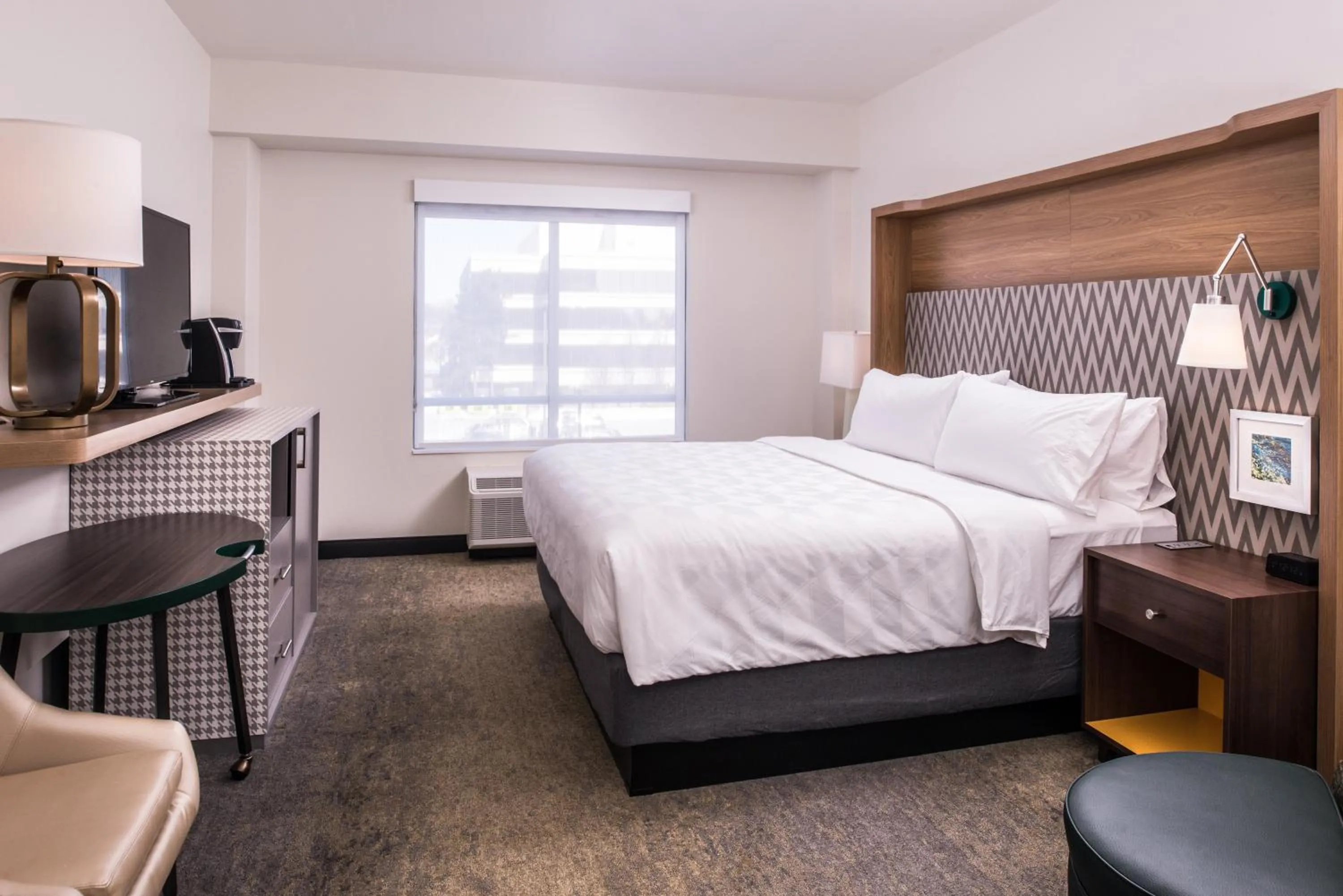 Bedroom, Bed in Holiday Inn Detroit Northwest - Livonia by IHG