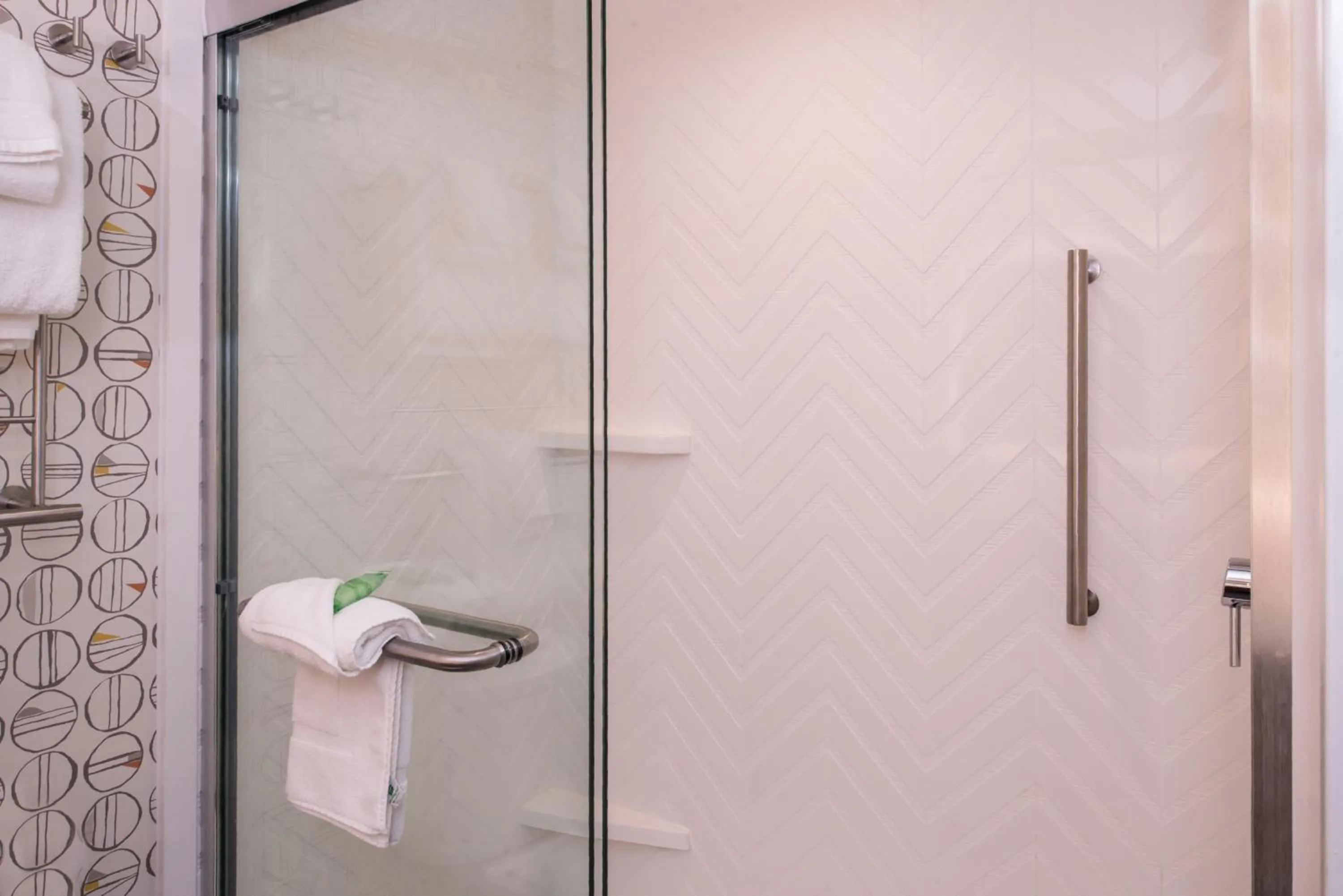 Bathroom in Holiday Inn Detroit Northwest - Livonia by IHG