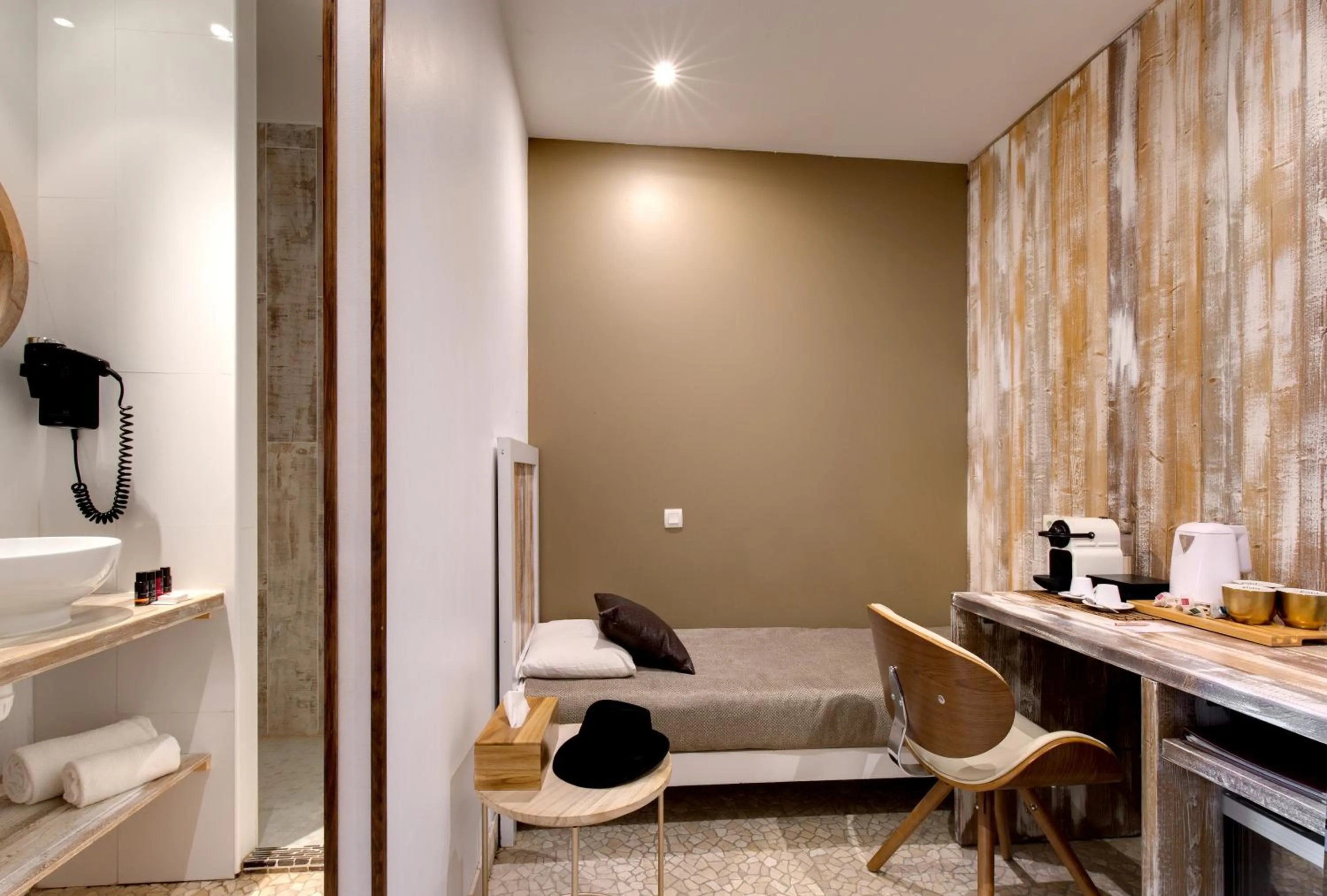 Photo of the whole room in Vila De La Mar & Spa