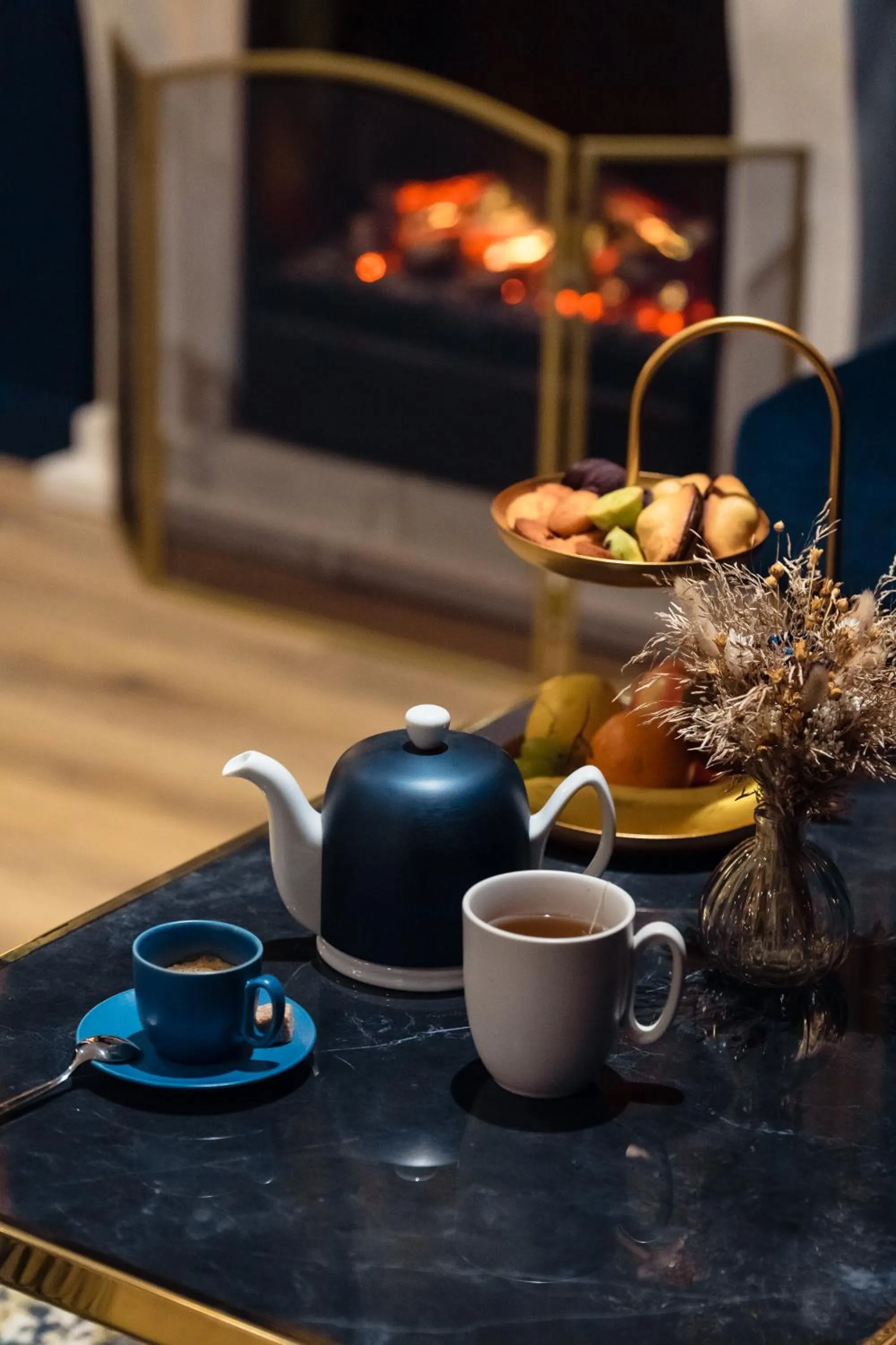 Living room in Hotel Bleu de Grenelle - Tour Eiffel