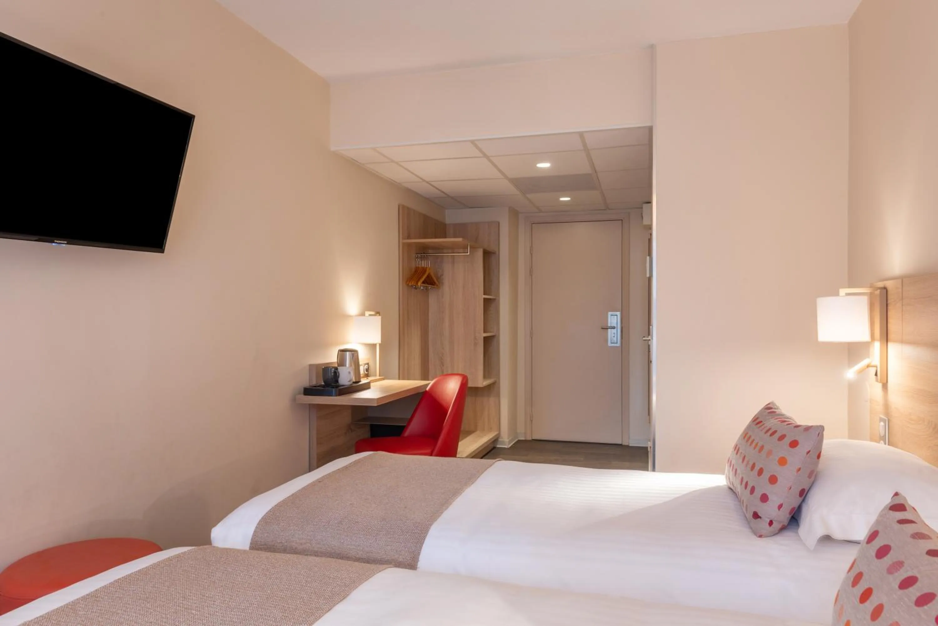 Bedroom, Bed in Hôtel L'Empreinte