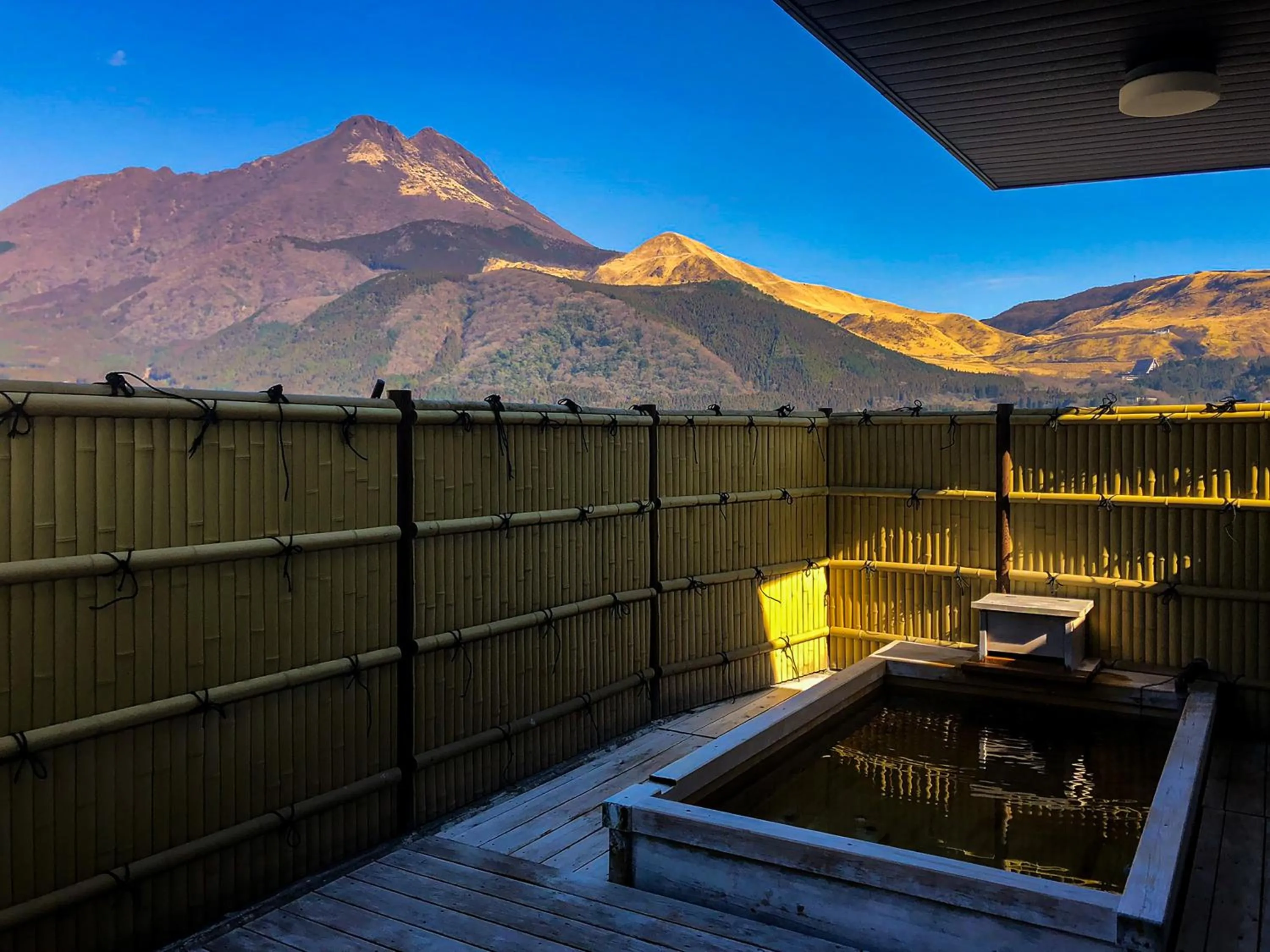 Hot Spring Bath in Yufuin Akarinoyado